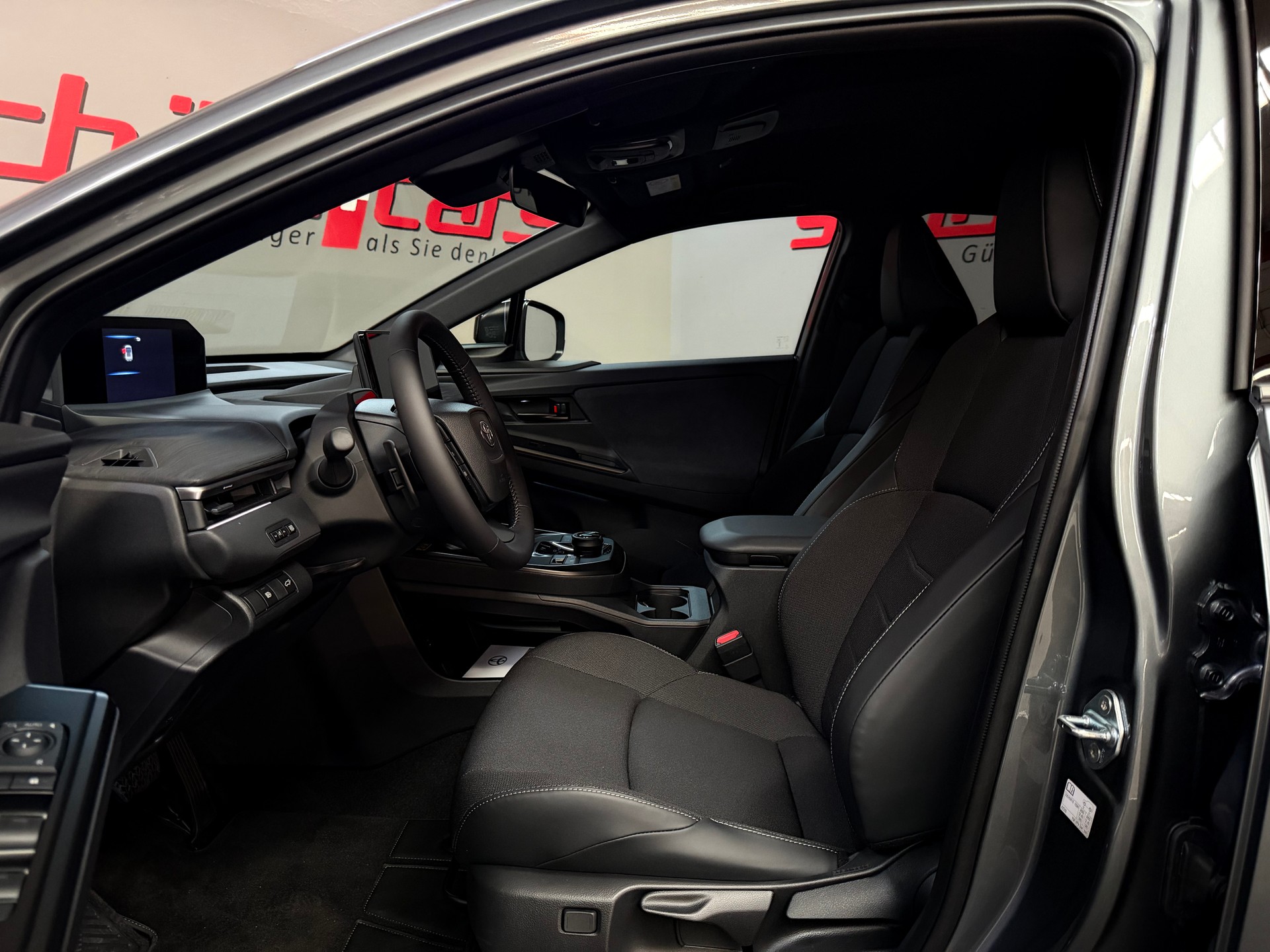 TOYOTA C-HR+ 77 kWh Style FWD-image-10