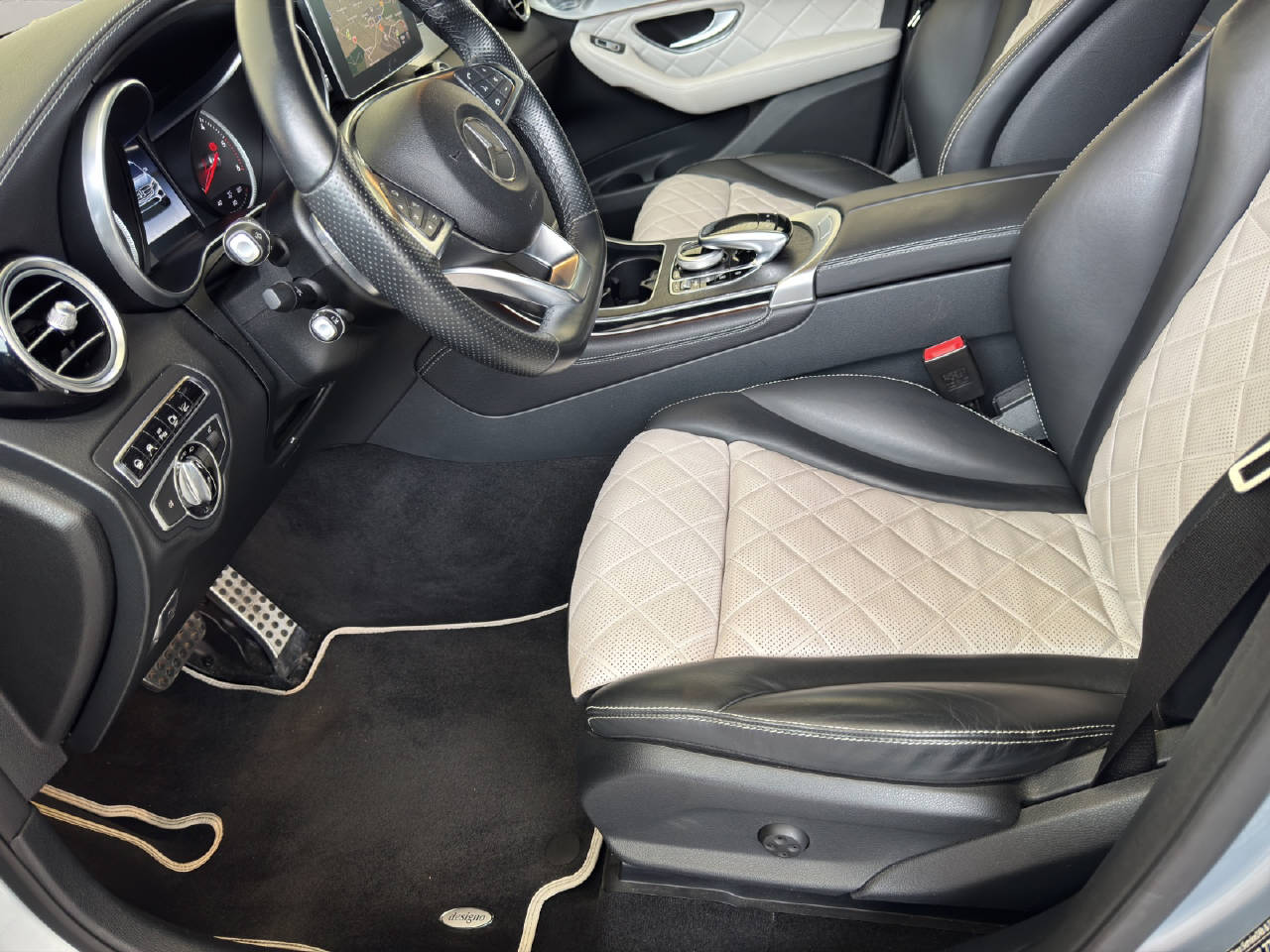 MERCEDES-BENZ GLC 250 d AMG-Line 4x4-image-11