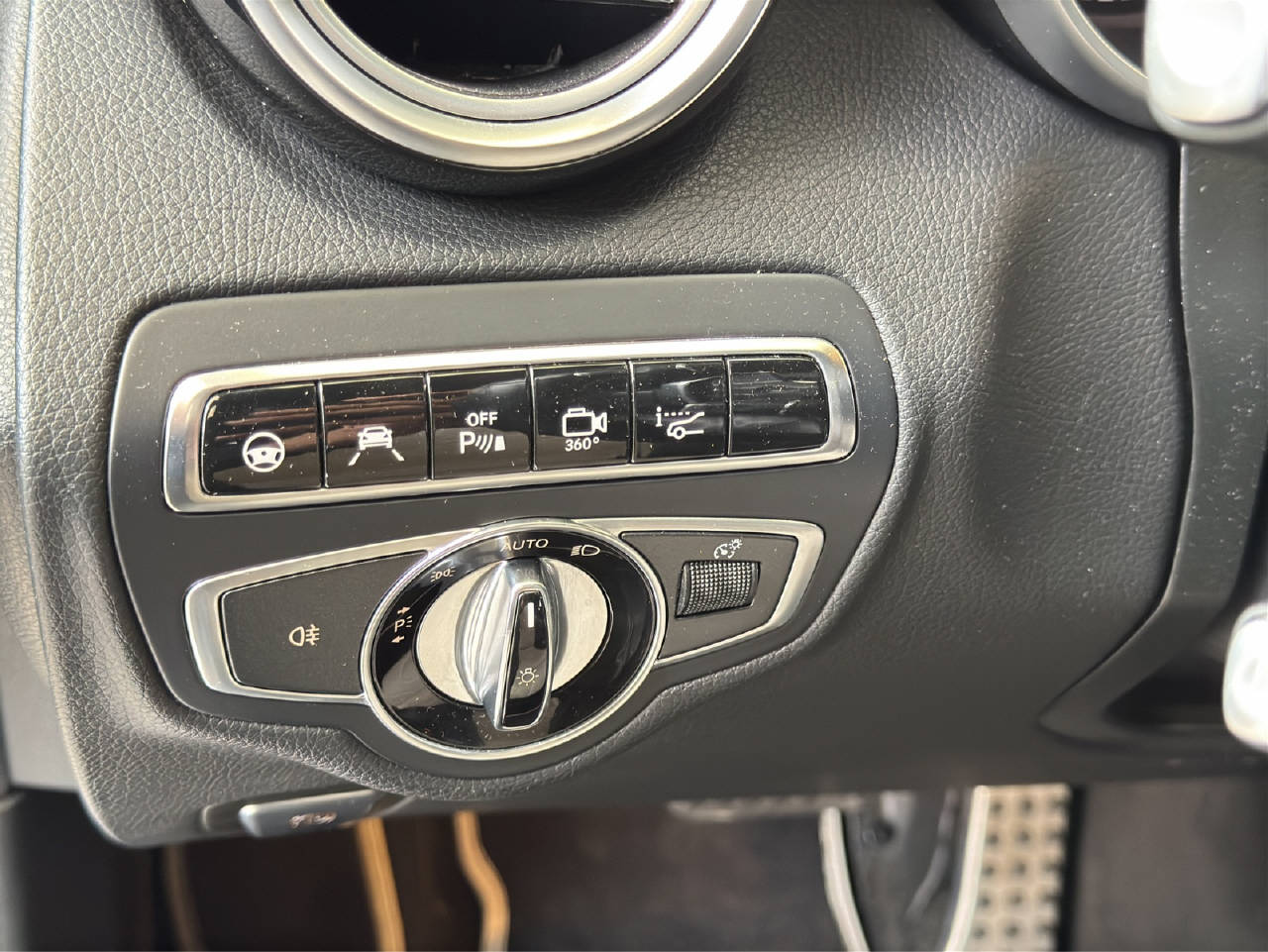 MERCEDES-BENZ GLC 250 d AMG-Line 4x4-image-17