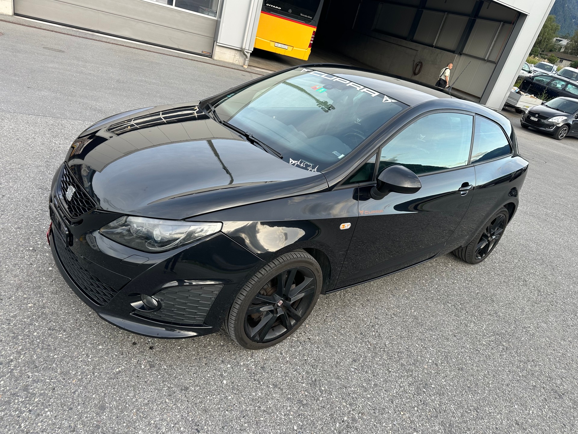 SEAT Ibiza SC 1.4 TSI Cupra R-Evolution DSG-image-2