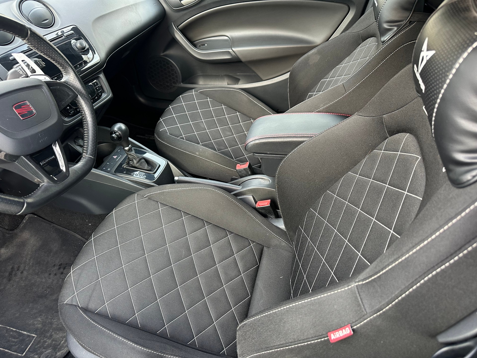SEAT Ibiza SC 1.4 TSI Cupra R-Evolution DSG-image-3