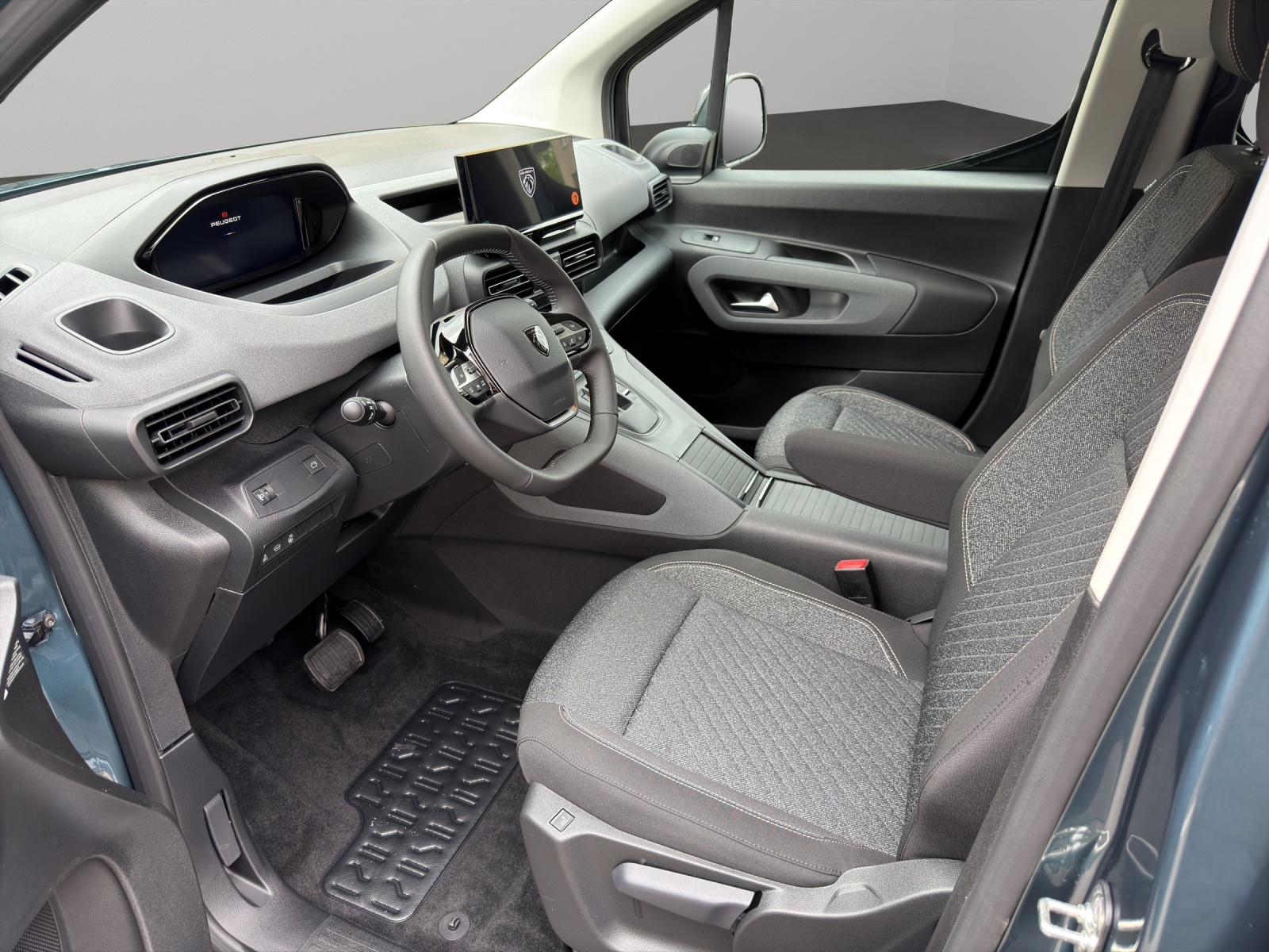 PEUGEOT Rifter Long 1.5 BlueHDi 130 Family Ed.-image-3