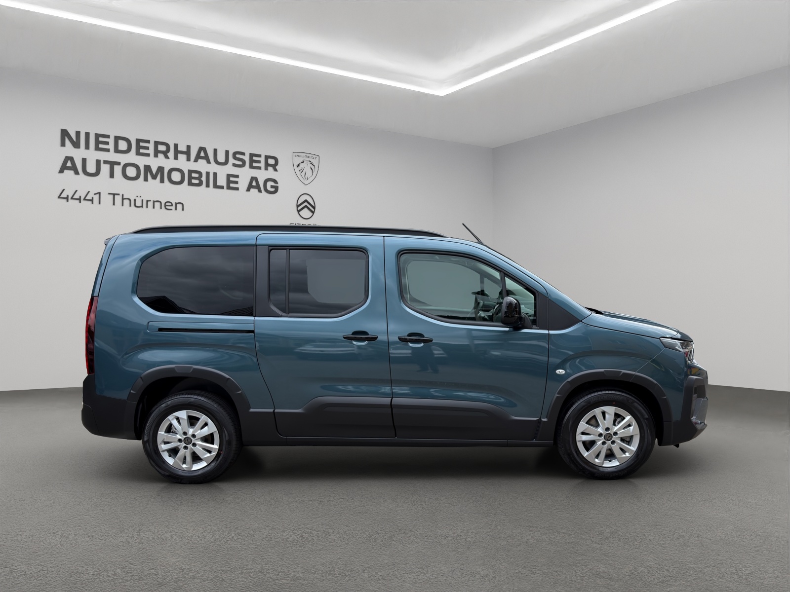 PEUGEOT Rifter Long 1.5 BlueHDi 130 Family Ed.-image-1