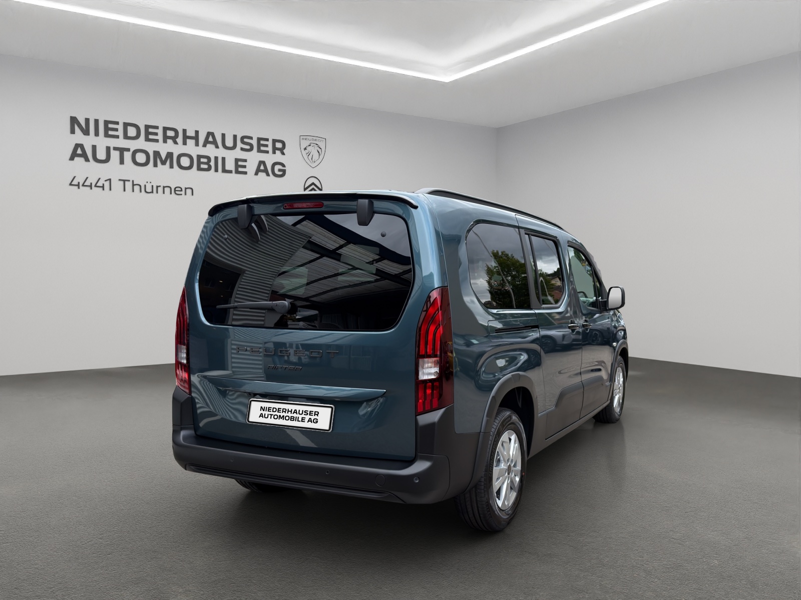 PEUGEOT Rifter Long 1.5 BlueHDi 130 Family Ed.-image-2