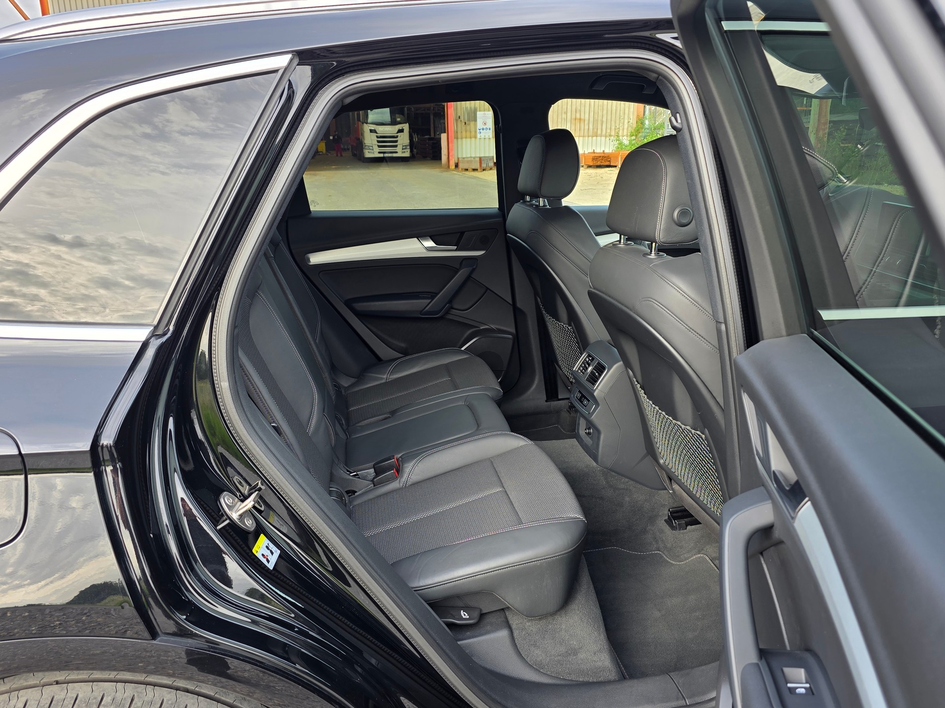 AUDI Q5 2.0 TFSI sport quattro S-tronic / Neu ab Mfk.-image-9