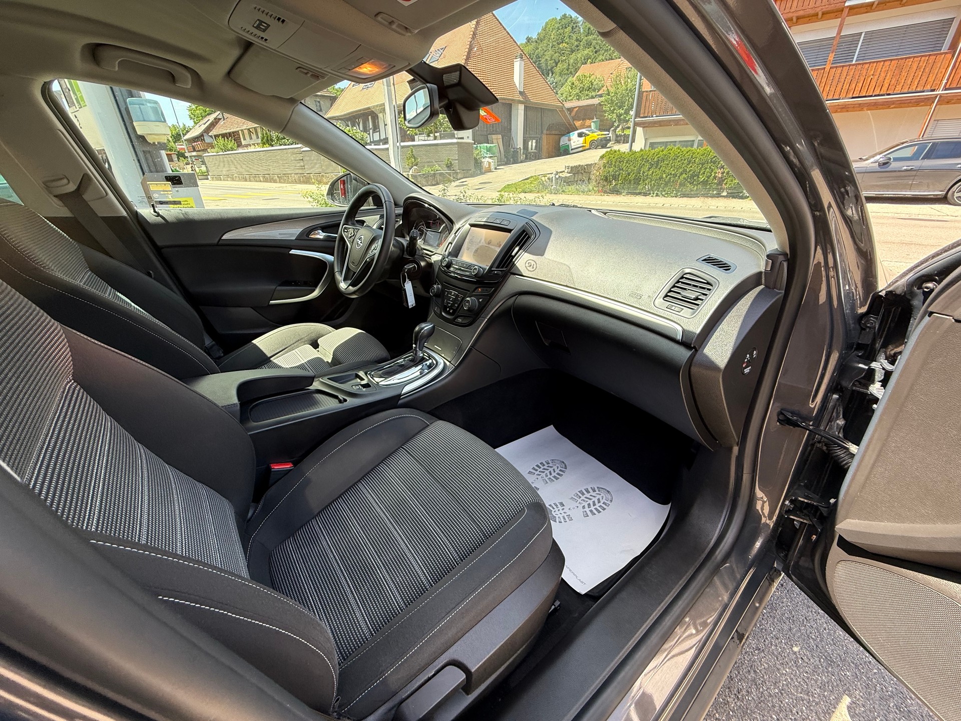 OPEL Insignia Sports Tourer 1.6 CDTI Edition Automatic-image-10