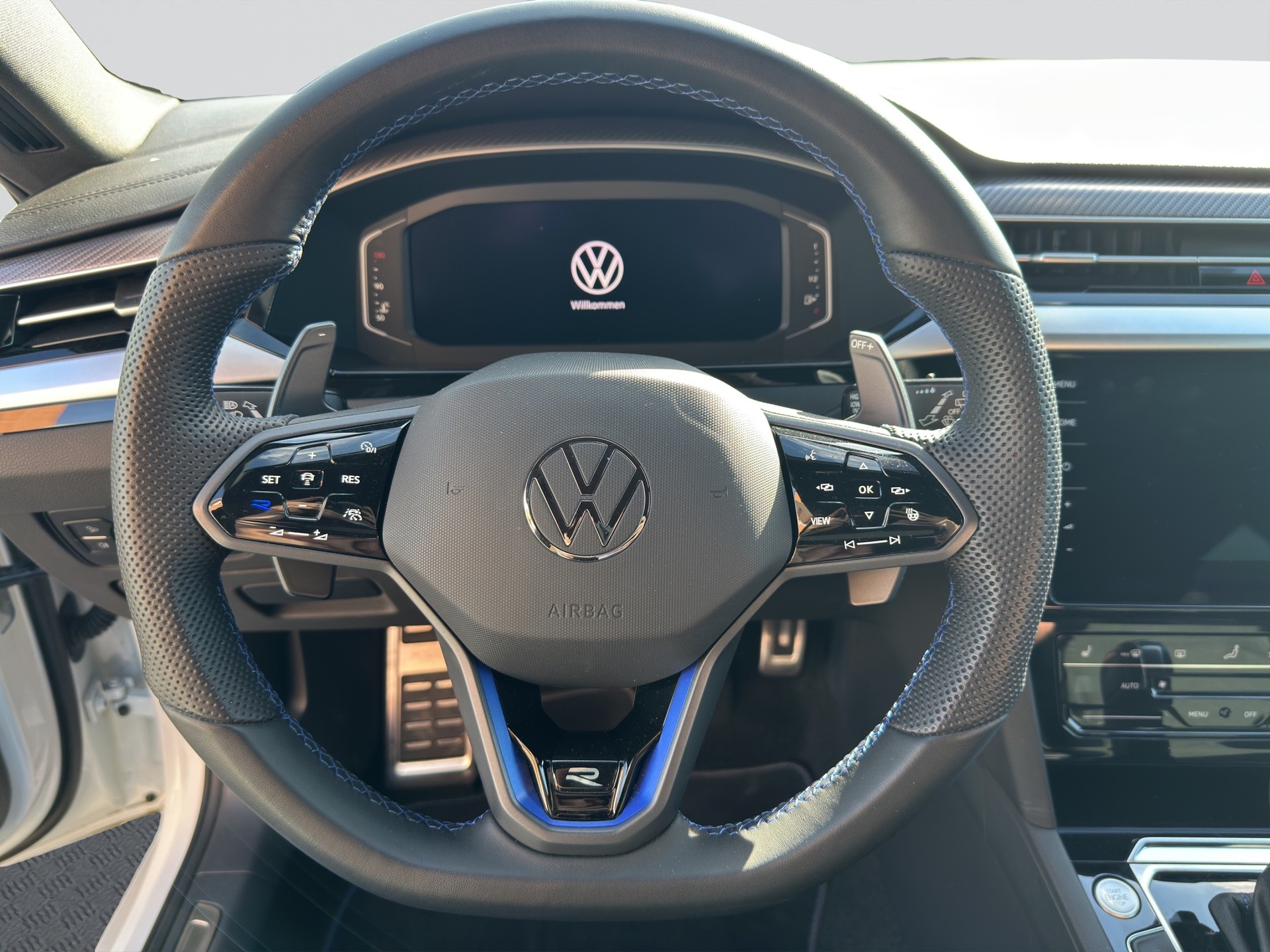VW Arteon SB 2.0 TSI R 4Motion DSG-image-10