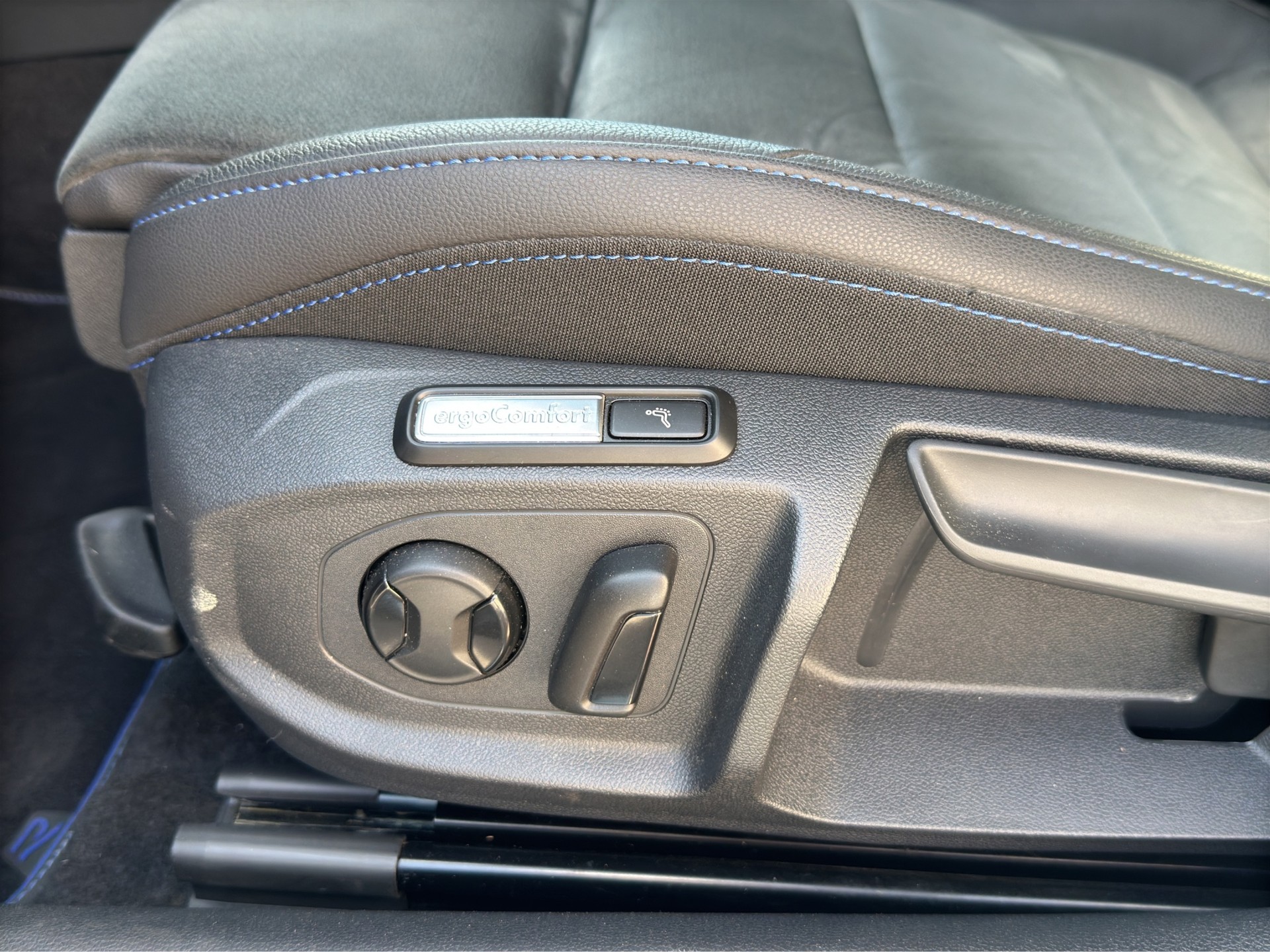 VW Arteon SB 2.0 TSI R 4Motion DSG-image-9
