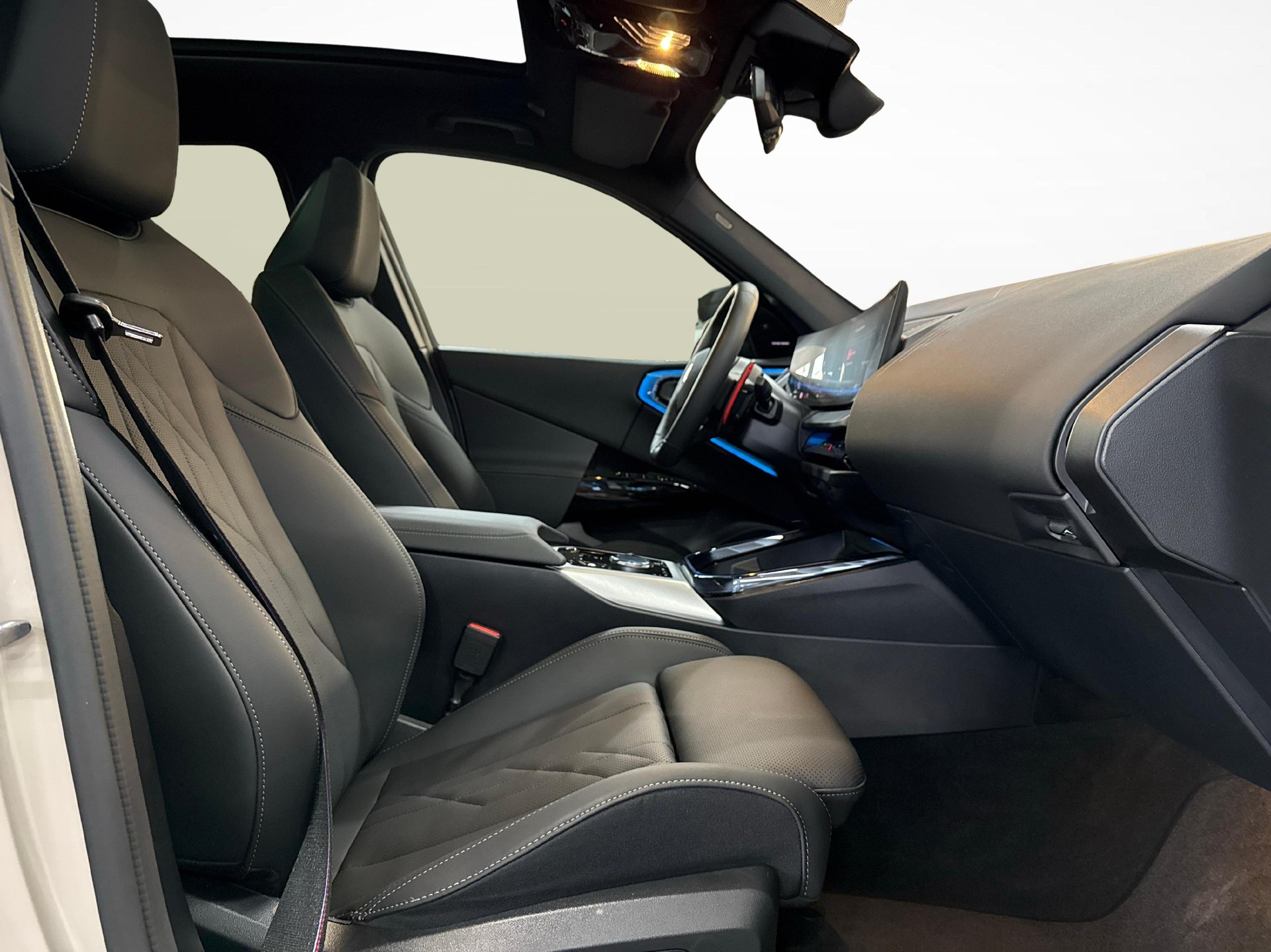 BMW X3 M50 xDrive M50-image-11