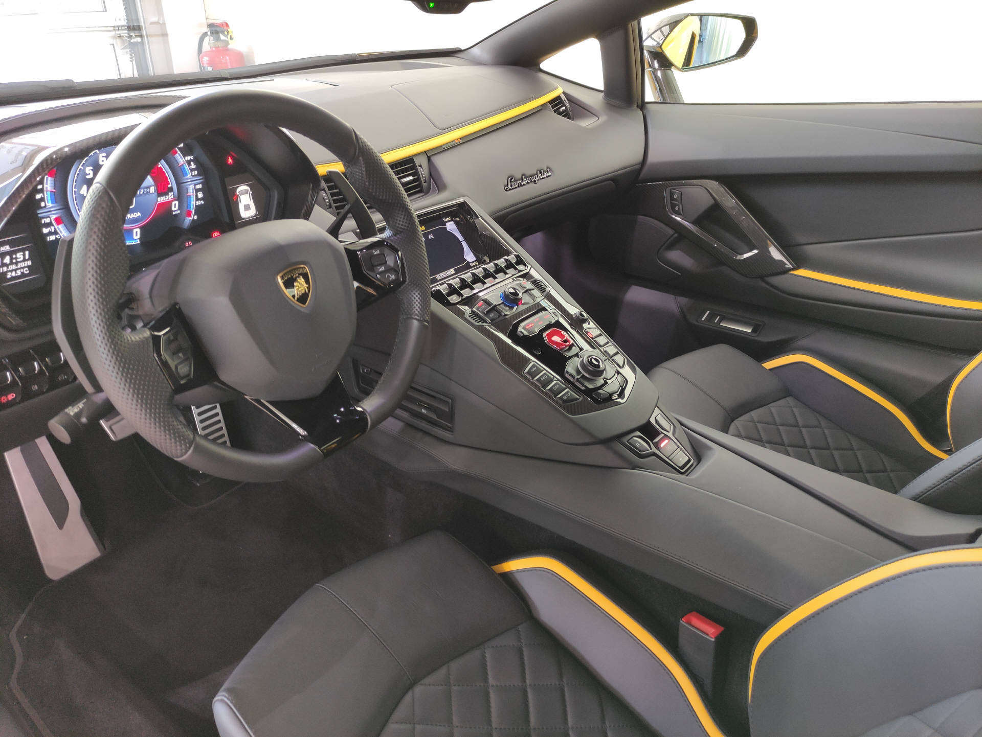 LAMBORGHINI Aventador 6.5 S-image-4
