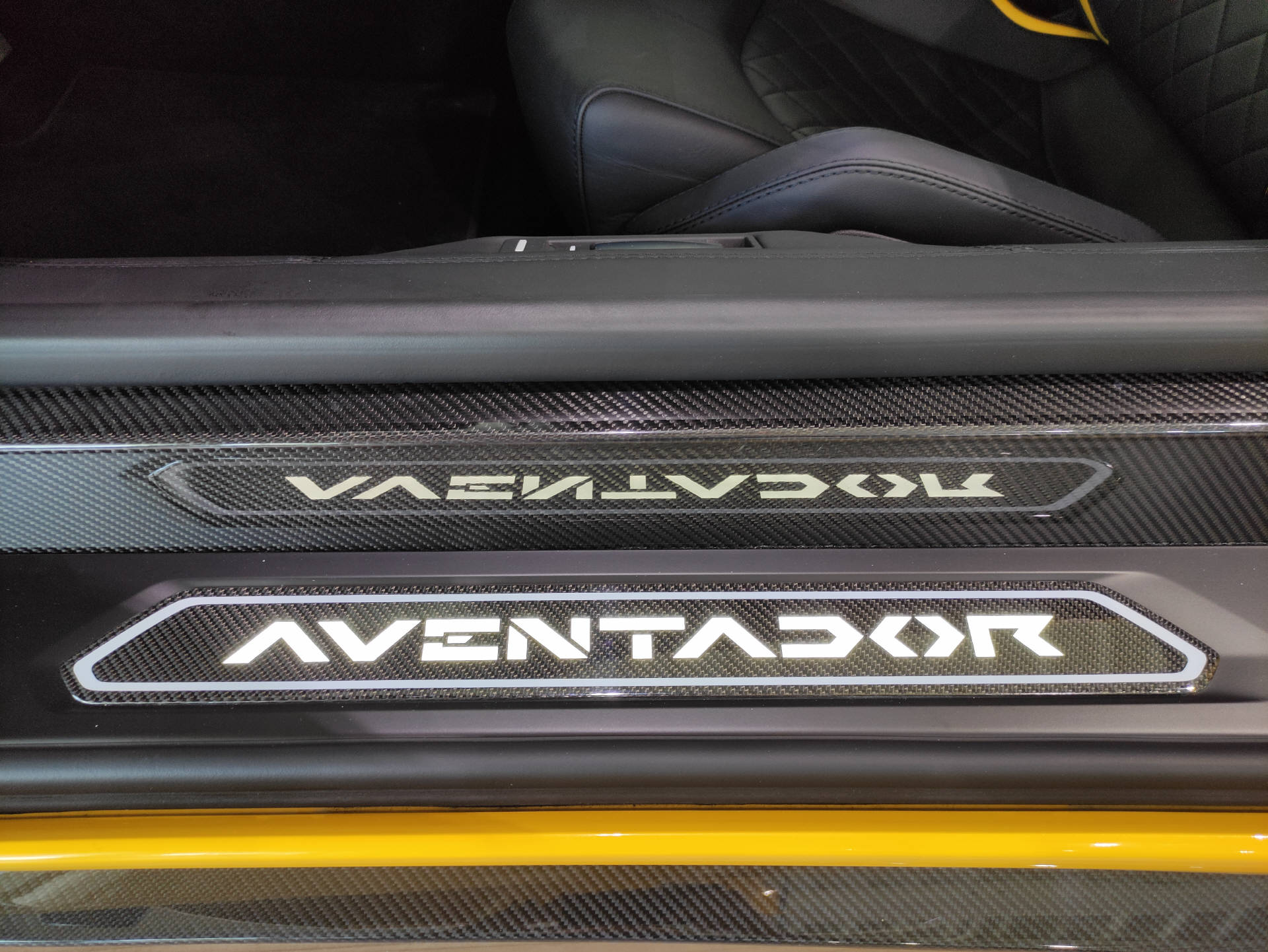 LAMBORGHINI Aventador 6.5 S-image-5
