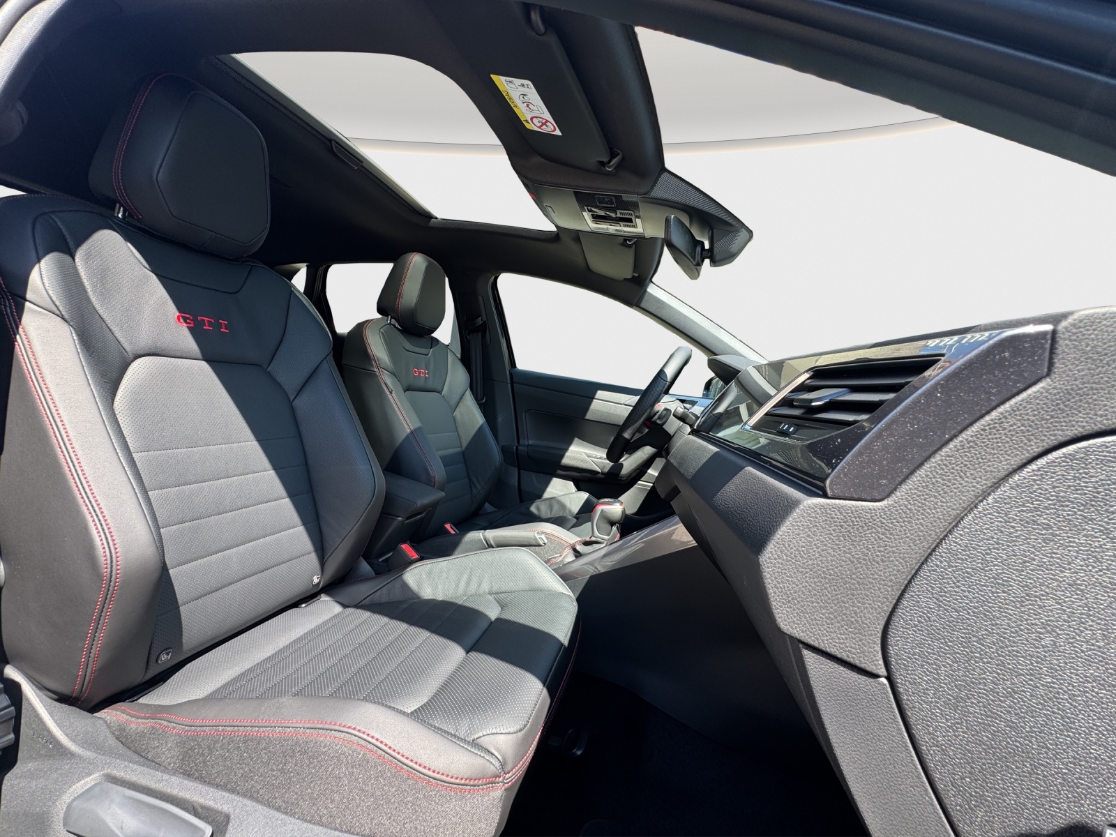 VW Polo 2.0 TSI GTI DSG-image-9