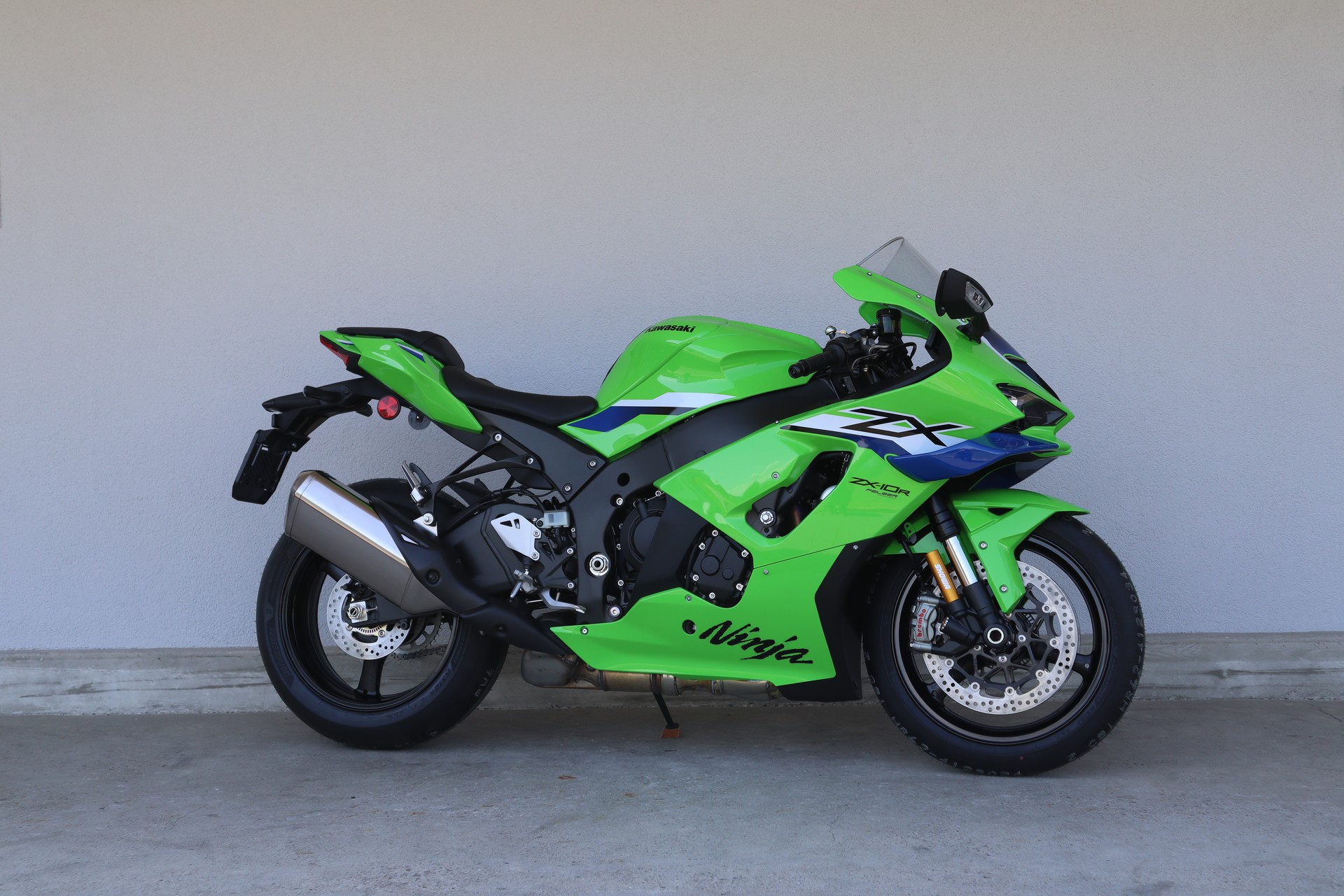 KAWASAKI Ninja ZX-10R-showroom-element-1