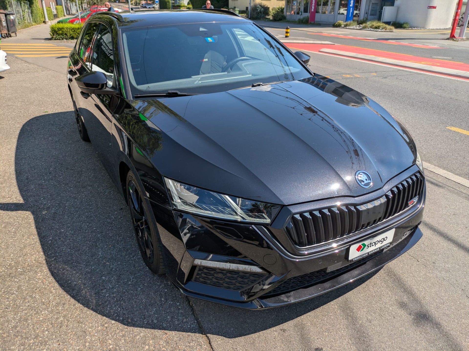 SKODA Octavia Combi 2.0 TSI DSG RS-image-3