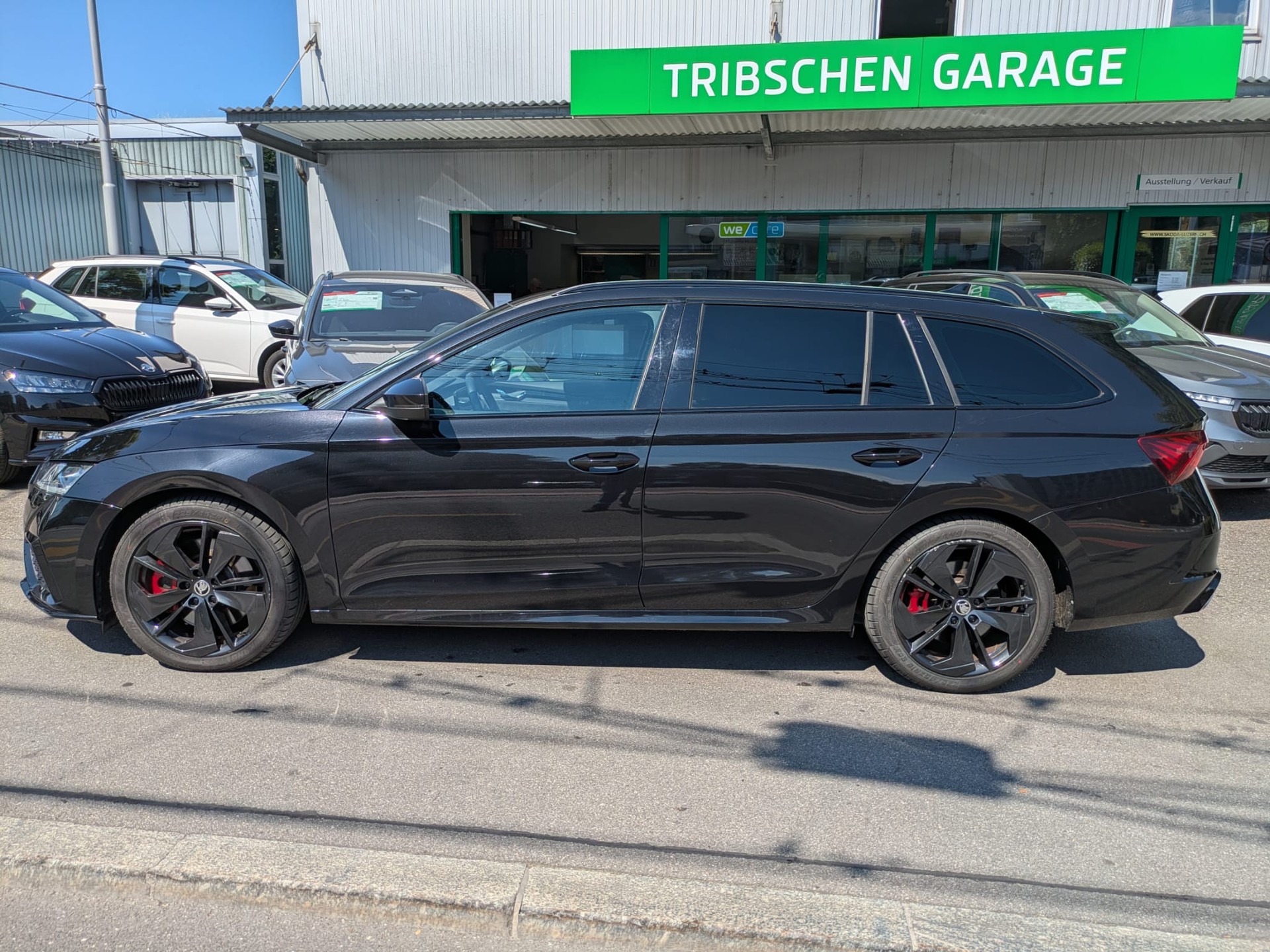 SKODA Octavia Combi 2.0 TSI DSG RS-image-8