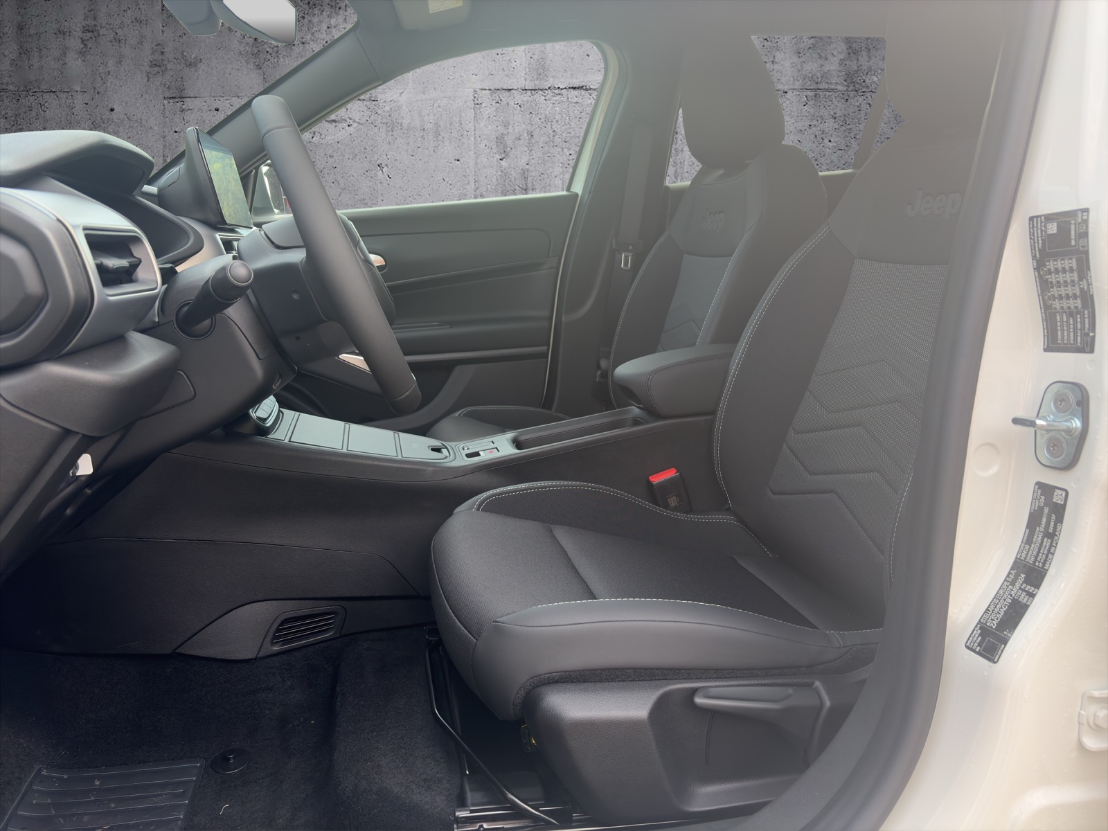 JEEP Avenger 1.2 Turbo MHEV Black Edition-image-7