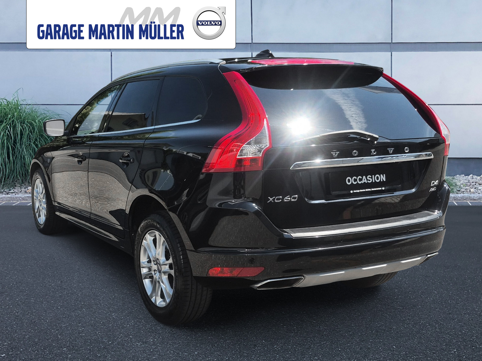 VOLVO XC60 2.4 D4 Ocean Race AWD-image-2