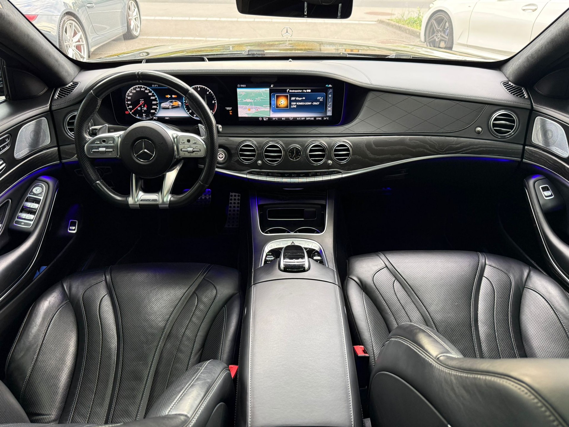 MERCEDES-BENZ S 400 d L AMG-Line 4Matic 9G-Tronic-image-21