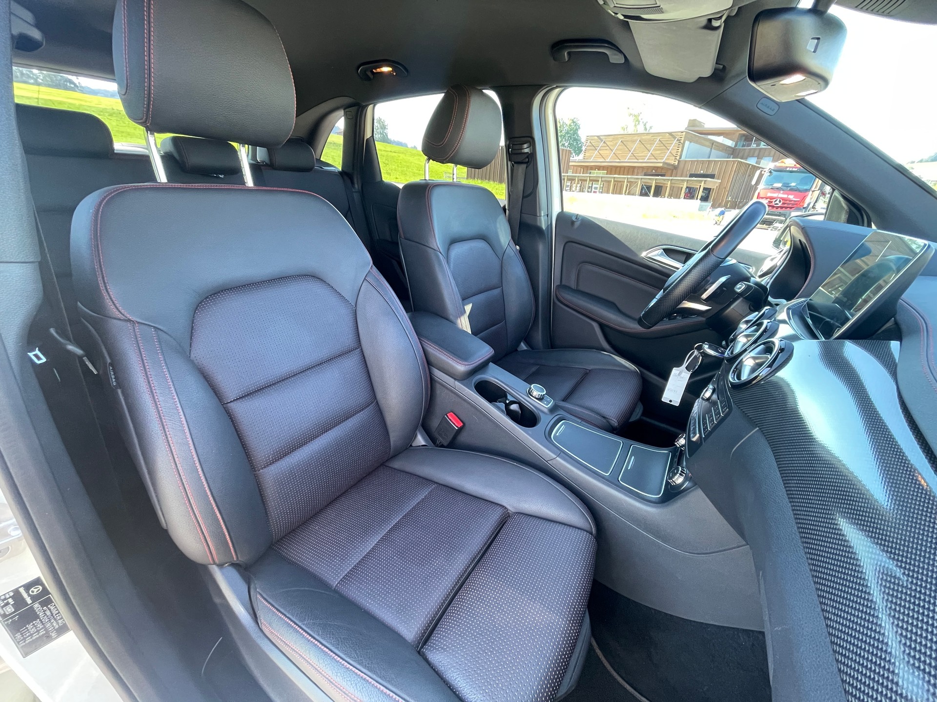 MERCEDES-BENZ B 220 CDI Swiss Star Edition AMG Line 4Matic-image-5