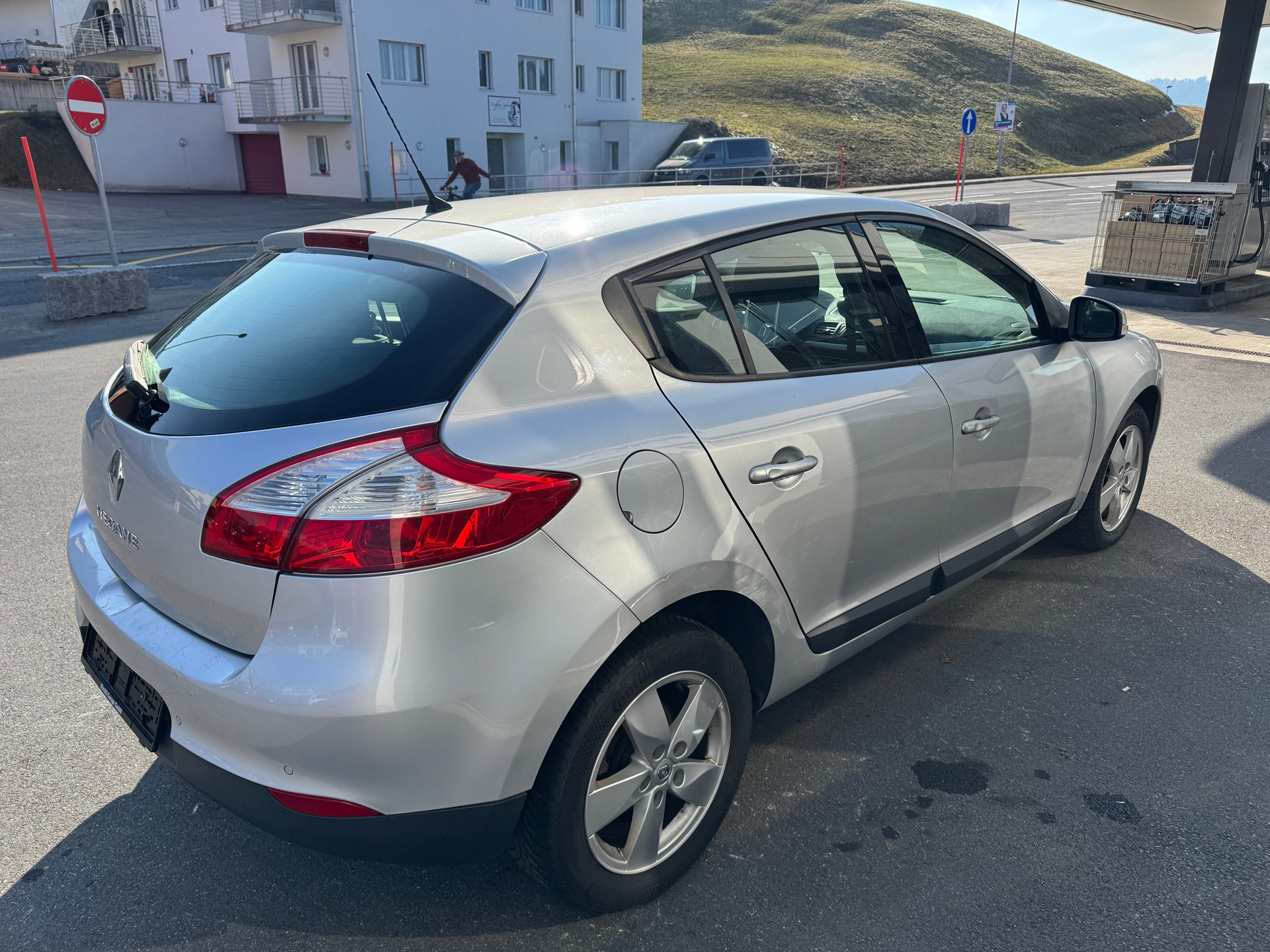 RENAULT Mégane 2.0 16V Dynamique CVT-image-3