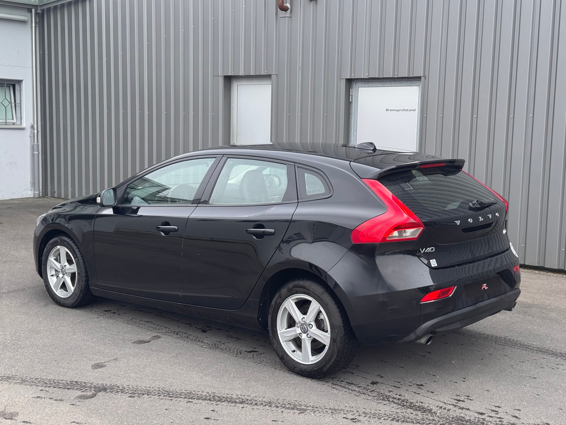 VOLVO 2.0 D3 Summum S/S-image-0