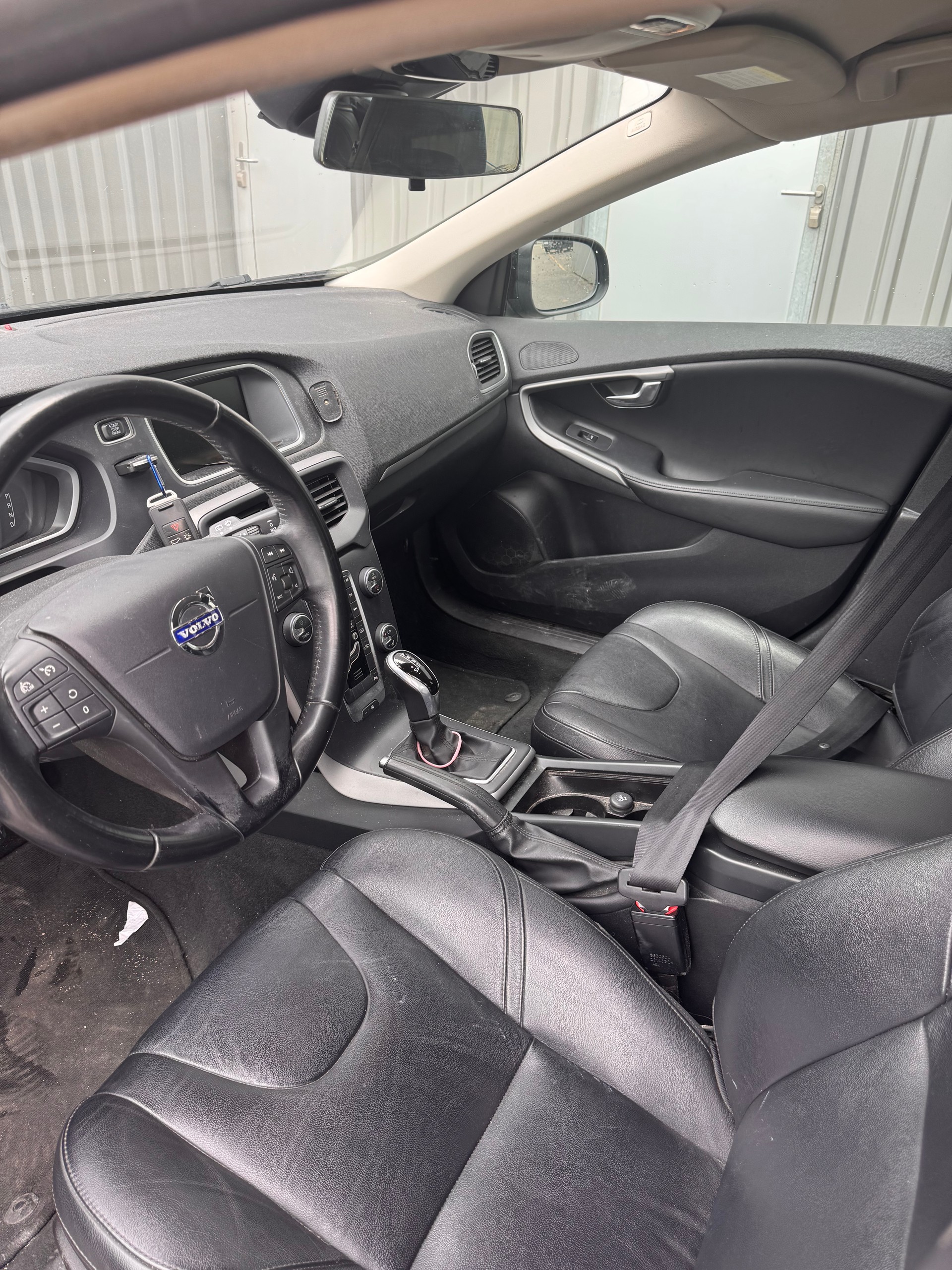 VOLVO 2.0 D3 Summum S/S-image-4