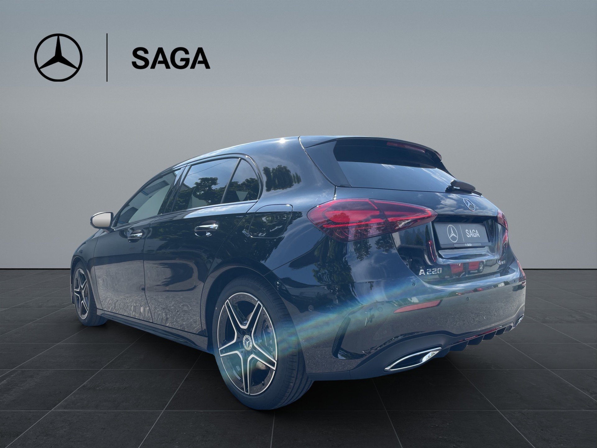 MERCEDES-BENZ A 220 4Matic 8G-DCT-showroom-element-3