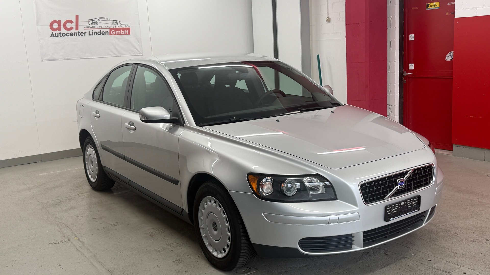 VOLVO S40 1.8 Momentum, gepflegtes CH Fahrzeug aus 1 Hand immer bei Volvo gewartet