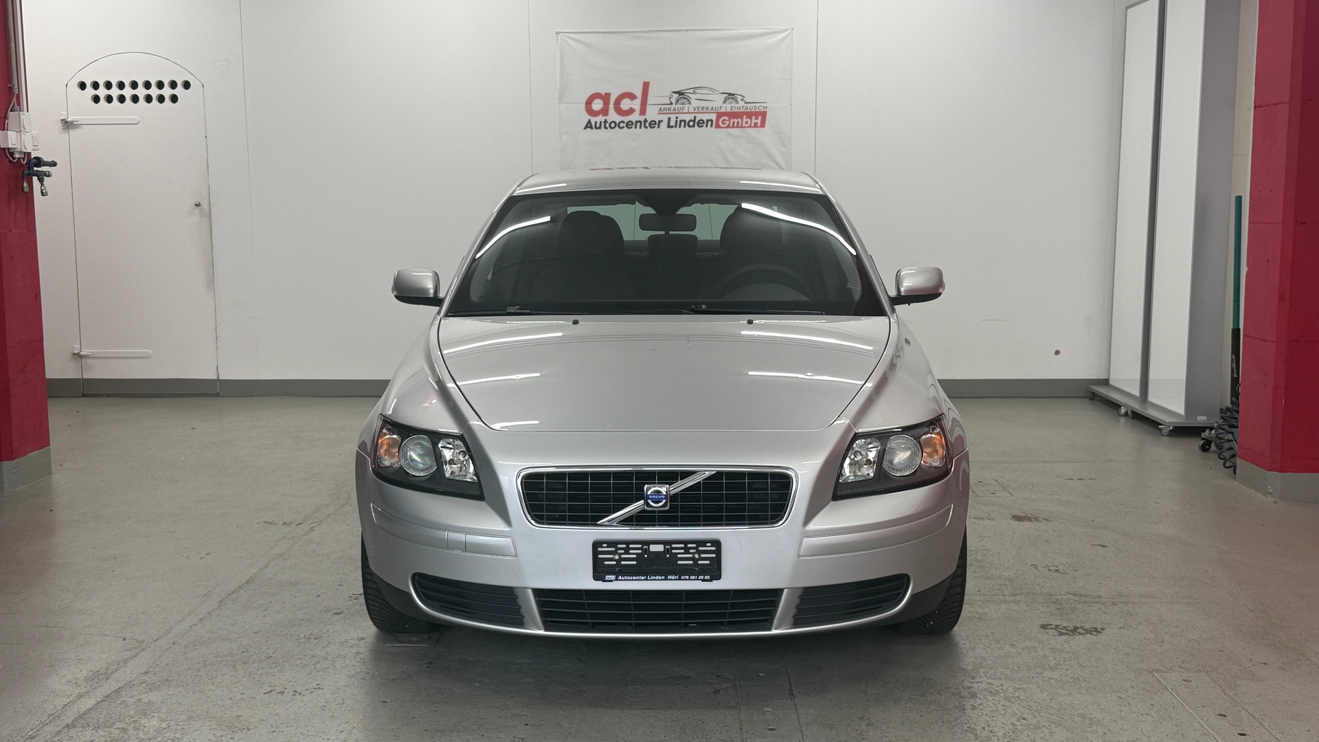 VOLVO S40 1.8 Momentum, gepflegtes CH Fahrzeug aus 1 Hand immer bei Volvo gewartet-showroom-element-1
