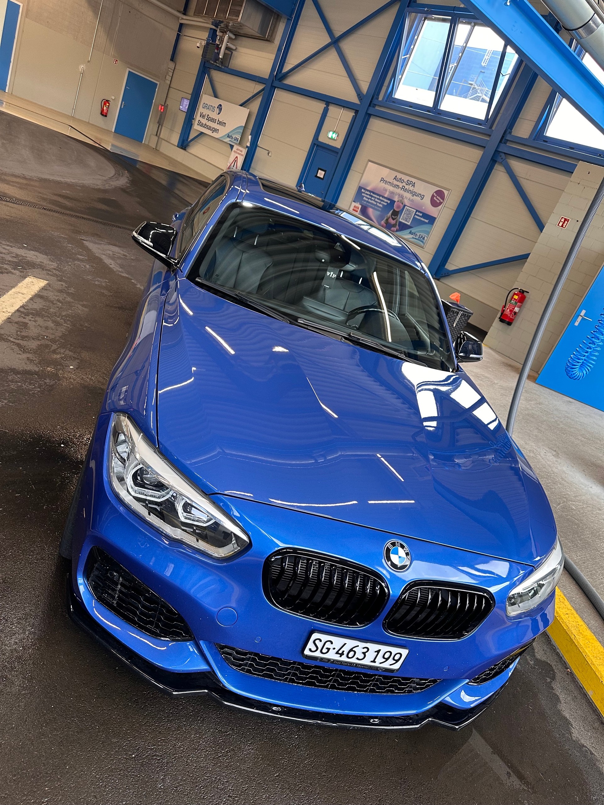 BMW M135i xDrive-image-0