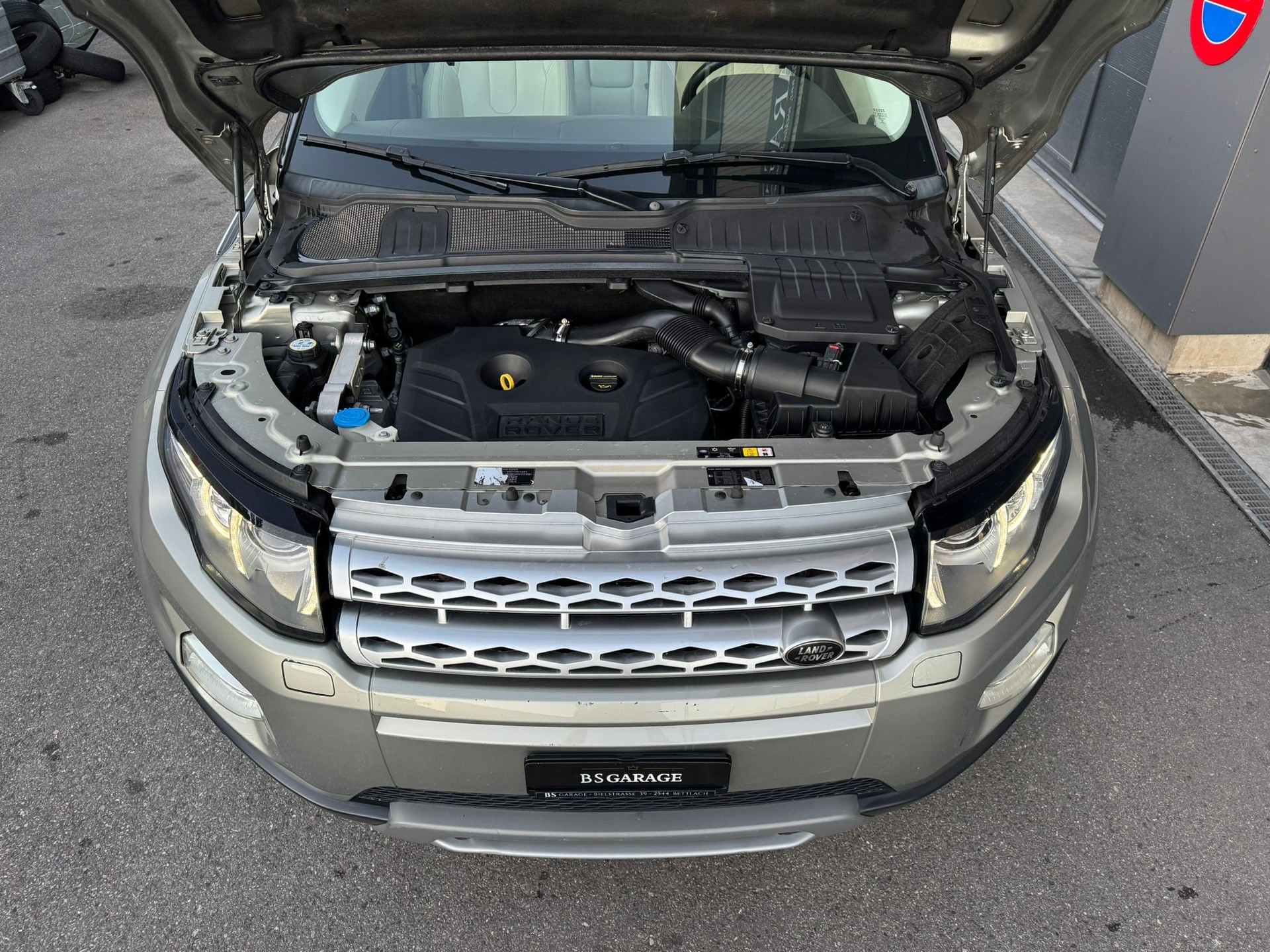LAND ROVER Range Rover Evoque 2.0 Si4 Prestige AT6-image-3