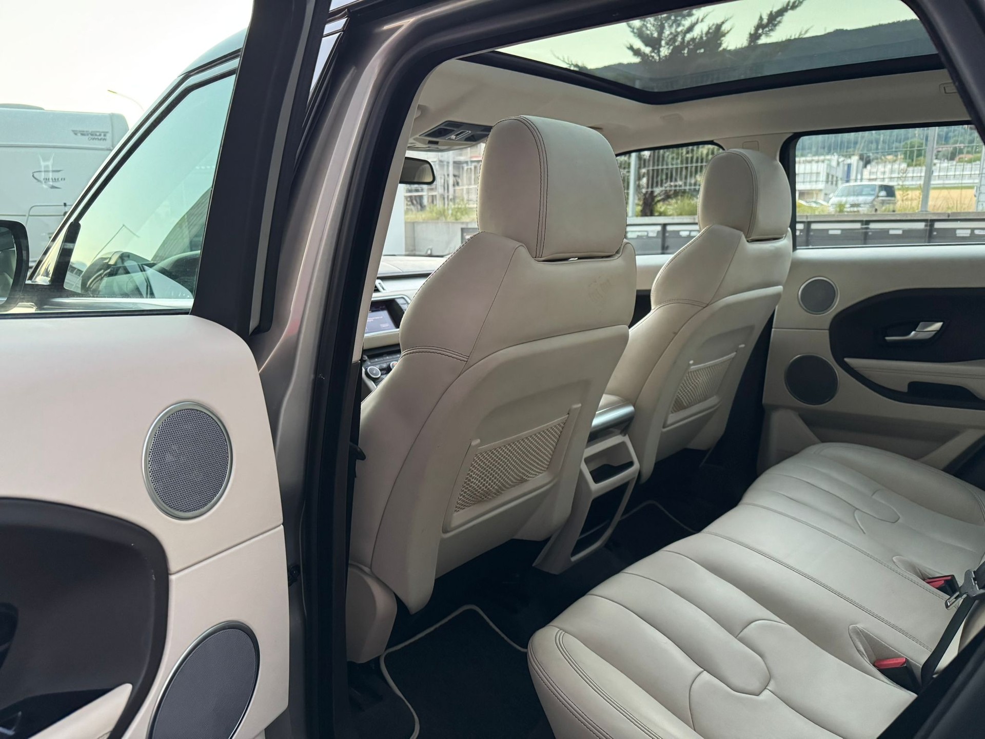 LAND ROVER Range Rover Evoque 2.0 Si4 Prestige AT6-image-11