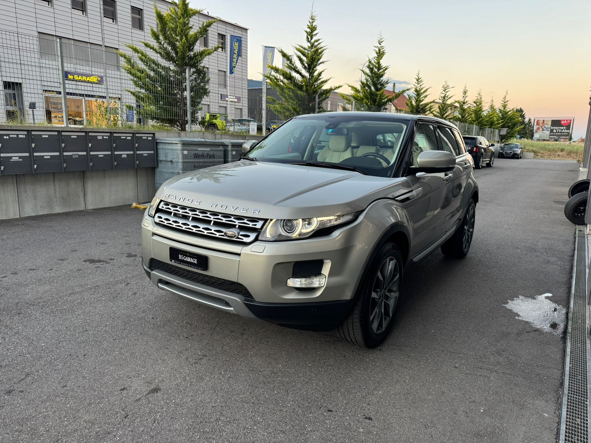 LAND ROVER Range Rover Evoque 2.0 Si4 Prestige AT6-image-1