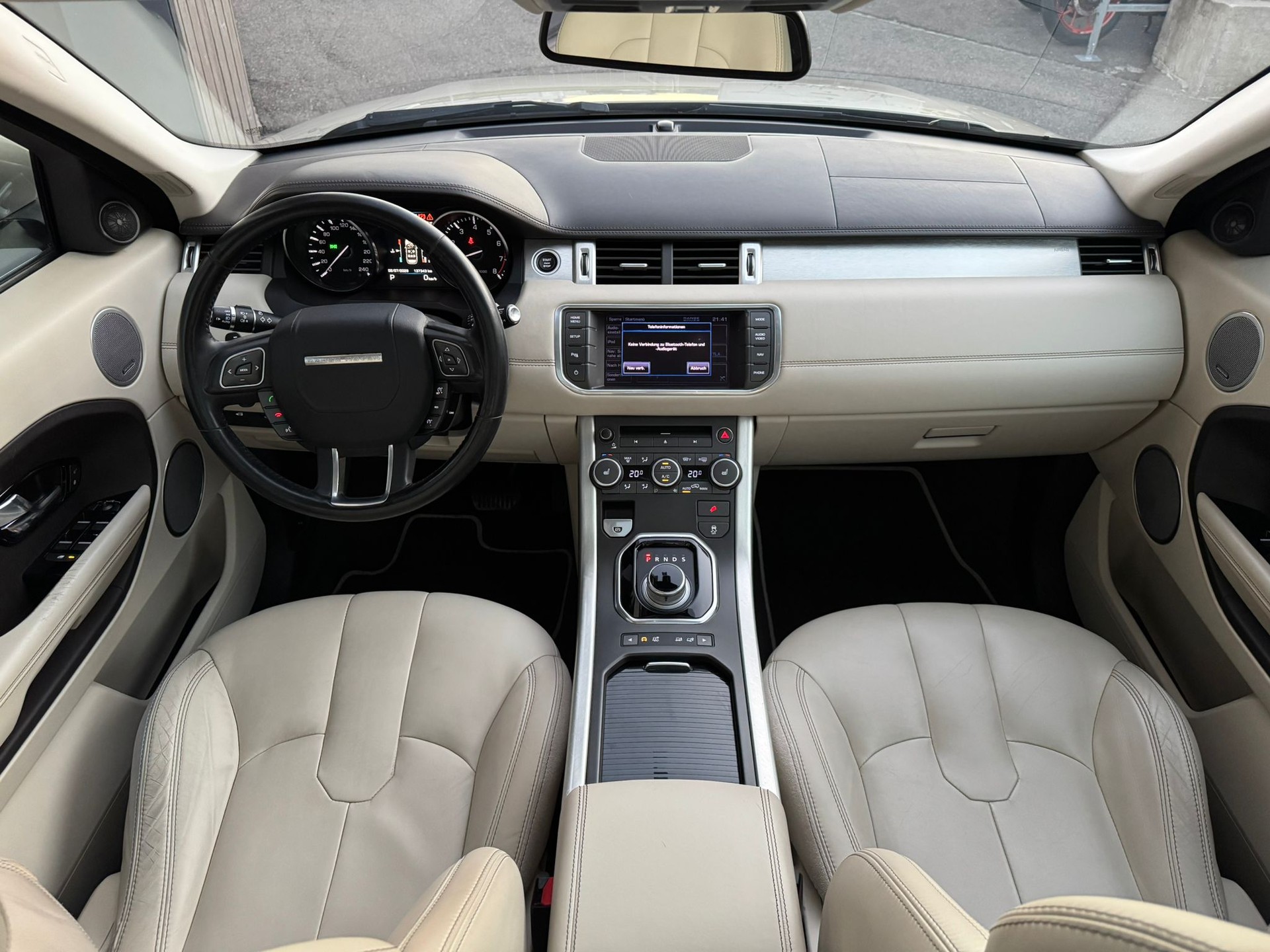 LAND ROVER Range Rover Evoque 2.0 Si4 Prestige AT6-image-8