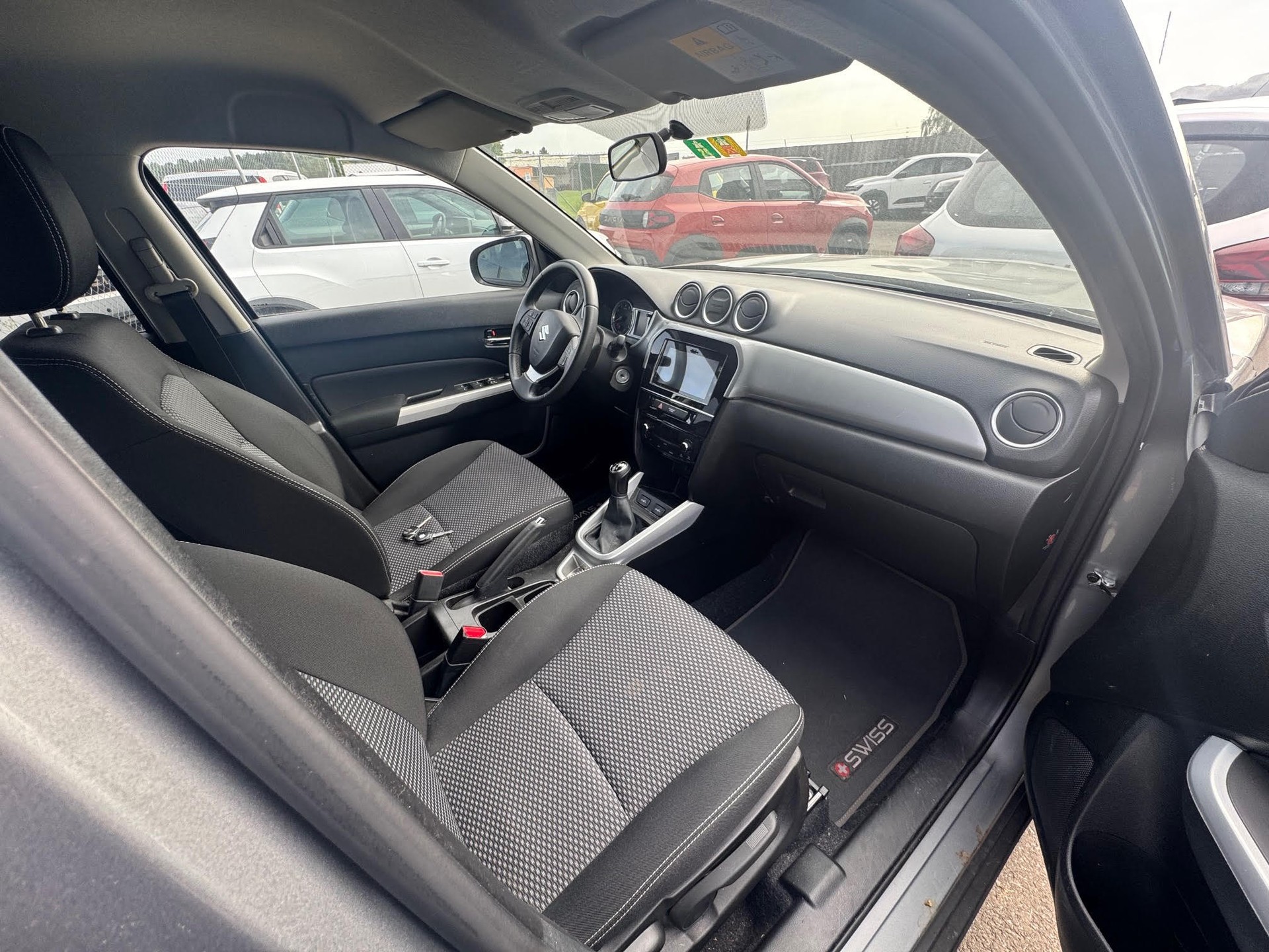 SUZUKI Vitara 1.6 Compact+-image-7