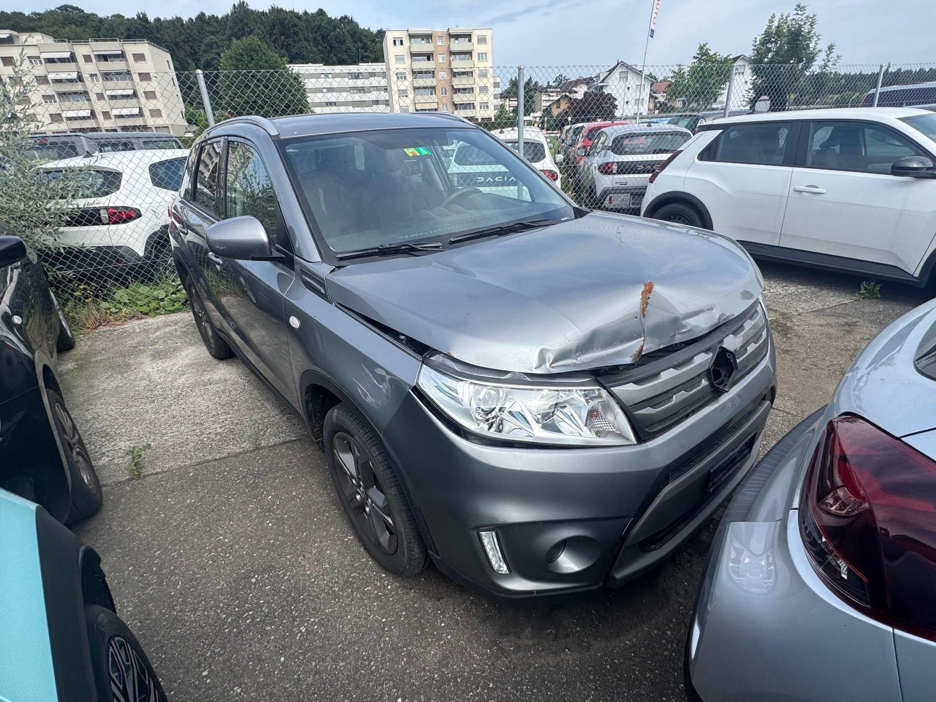 SUZUKI Vitara 1.6 Compact+-image-1