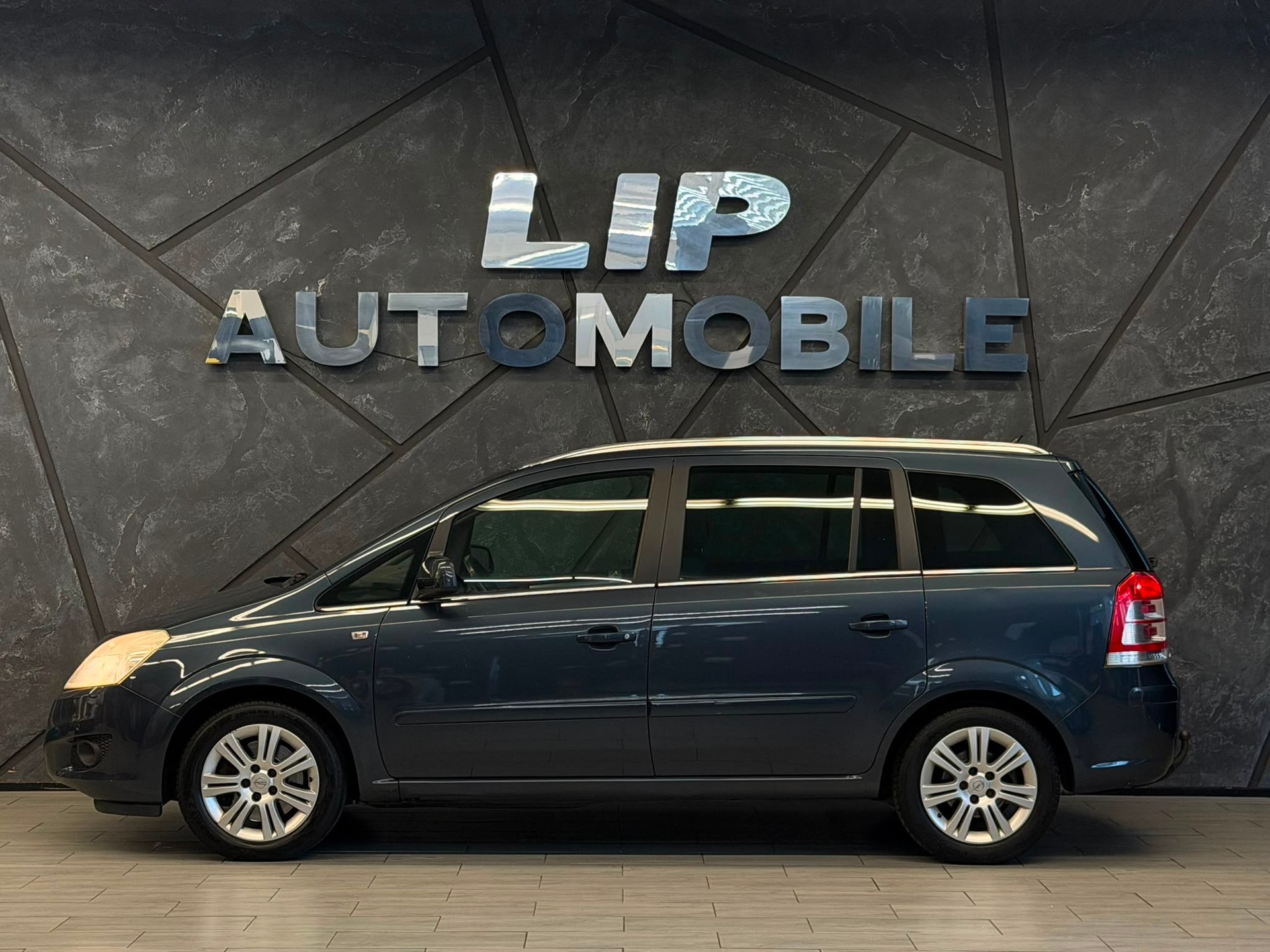 OPEL Zafira 2.2i 16V Enjoy Automatic-image-3