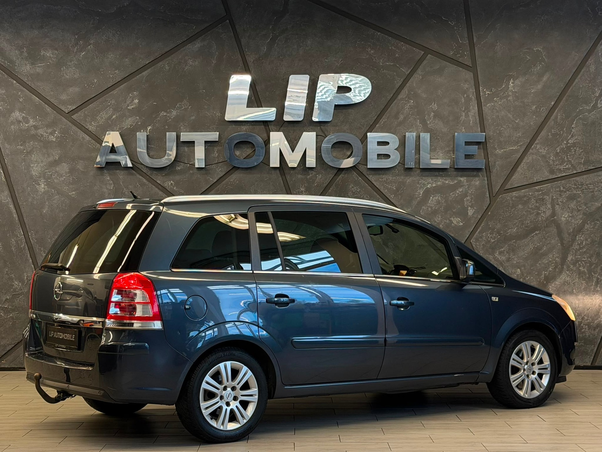 OPEL Zafira 2.2i 16V Enjoy Automatic-image-5