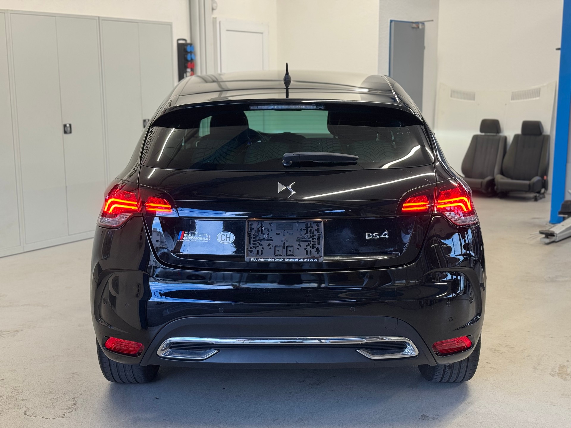 DS AUTOMOBILES DS 4 1.6 THP Sport Chic Automatic-image-4