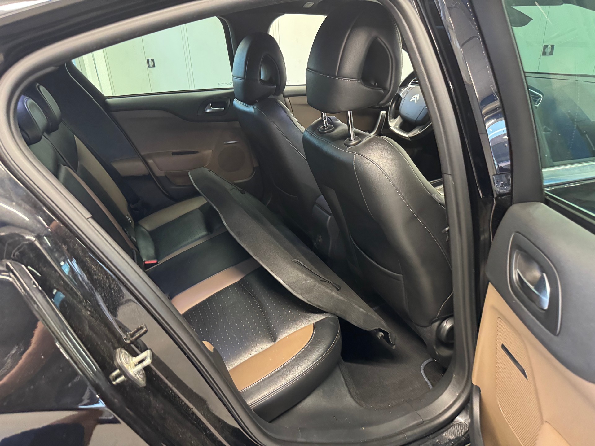 DS AUTOMOBILES DS 4 1.6 THP Sport Chic Automatic-image-12