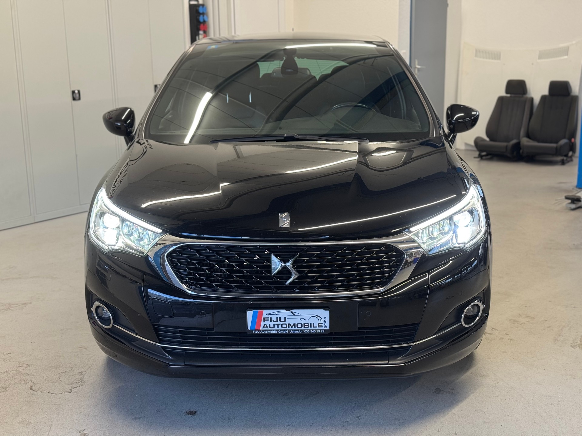 DS AUTOMOBILES DS 4 1.6 THP Sport Chic Automatic-image-1