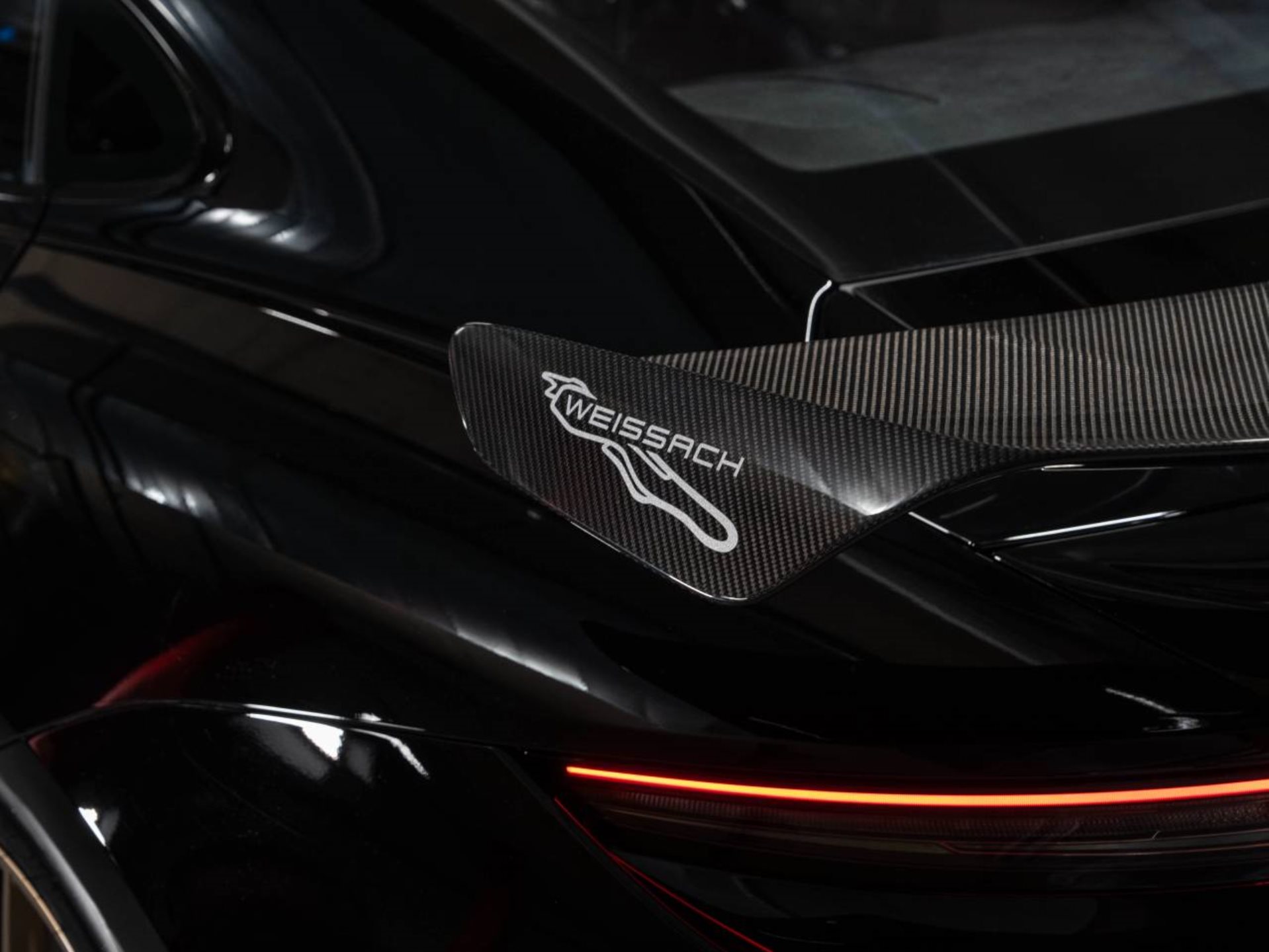 PORSCHE Taycan Turbo GT avec Paquet-Weissach-image-21
