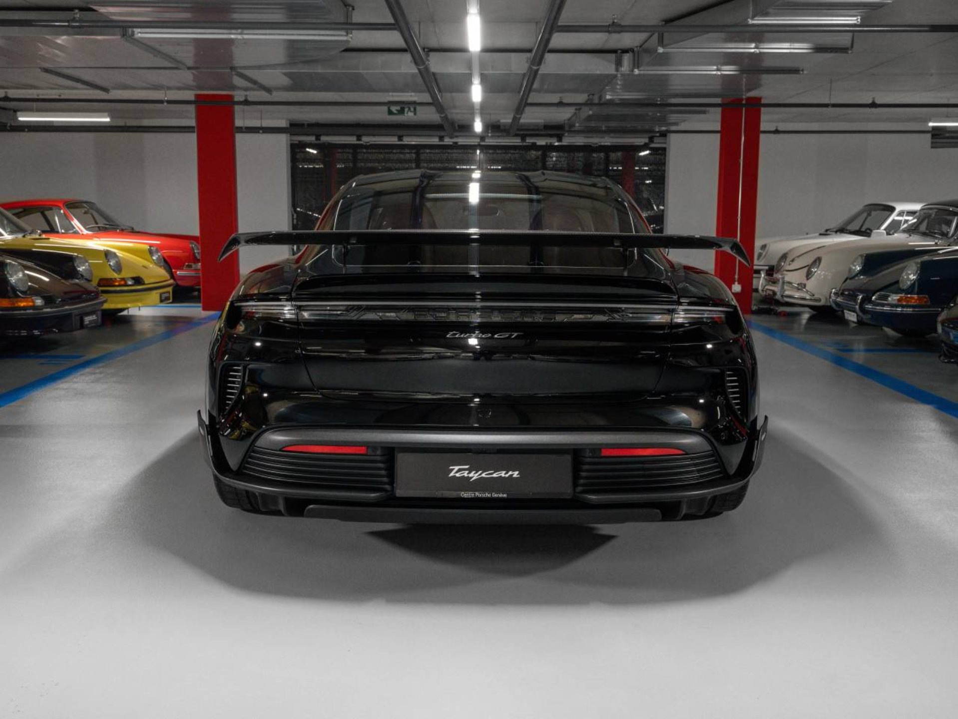 PORSCHE Taycan Turbo GT avec Paquet-Weissach-image-3