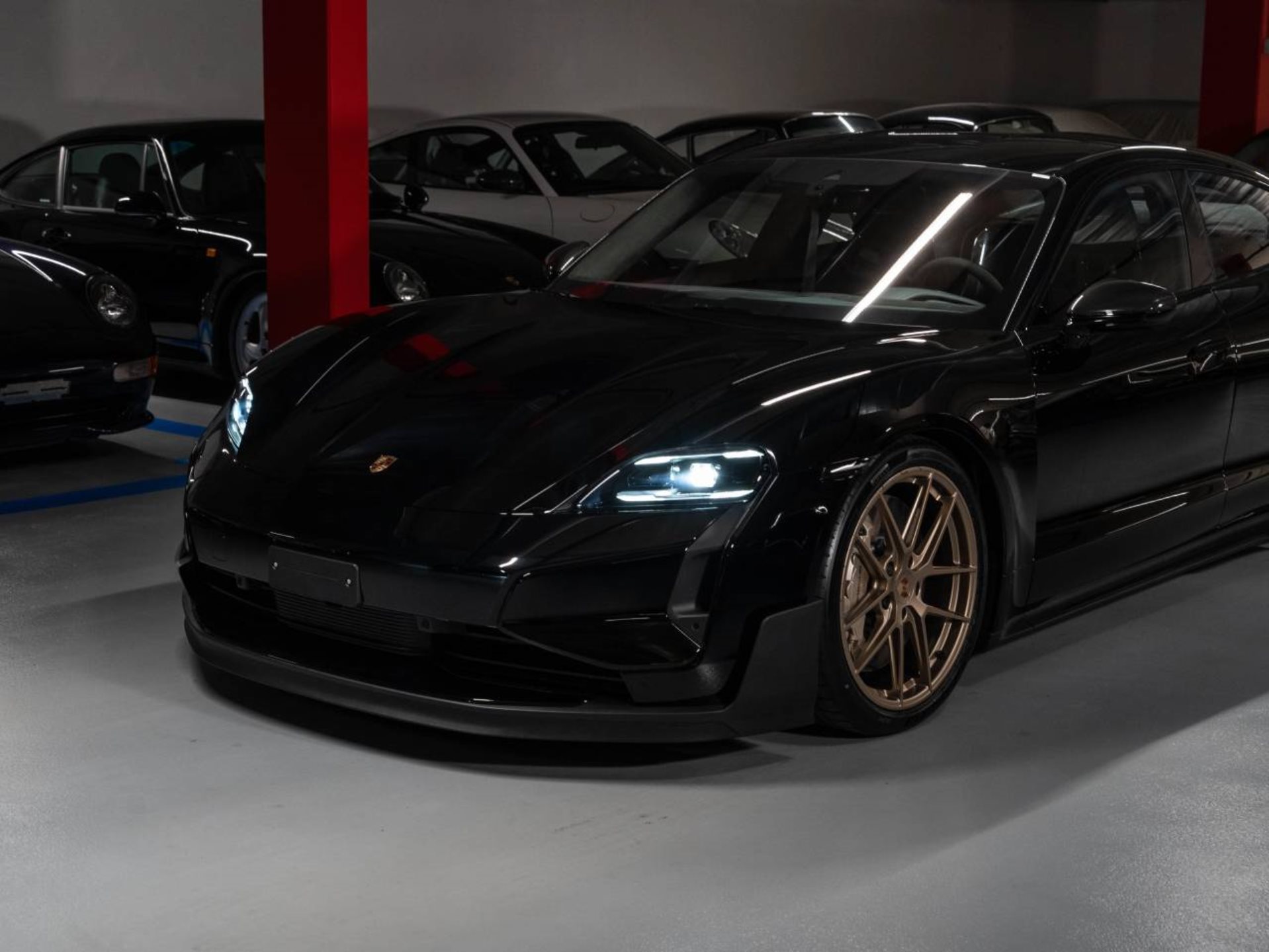 PORSCHE Taycan Turbo GT avec Paquet-Weissach-image-5