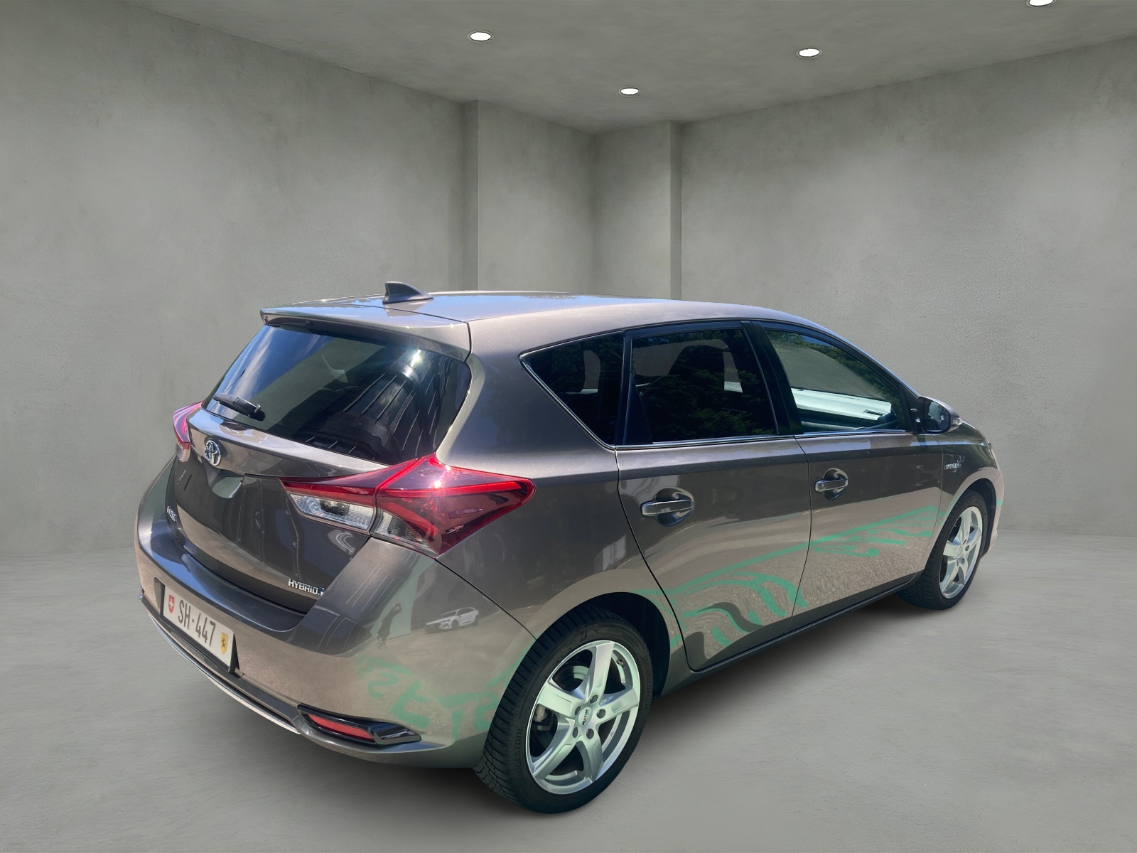 TOYOTA Auris 1.8 HSD Trend e-CVT-image-5