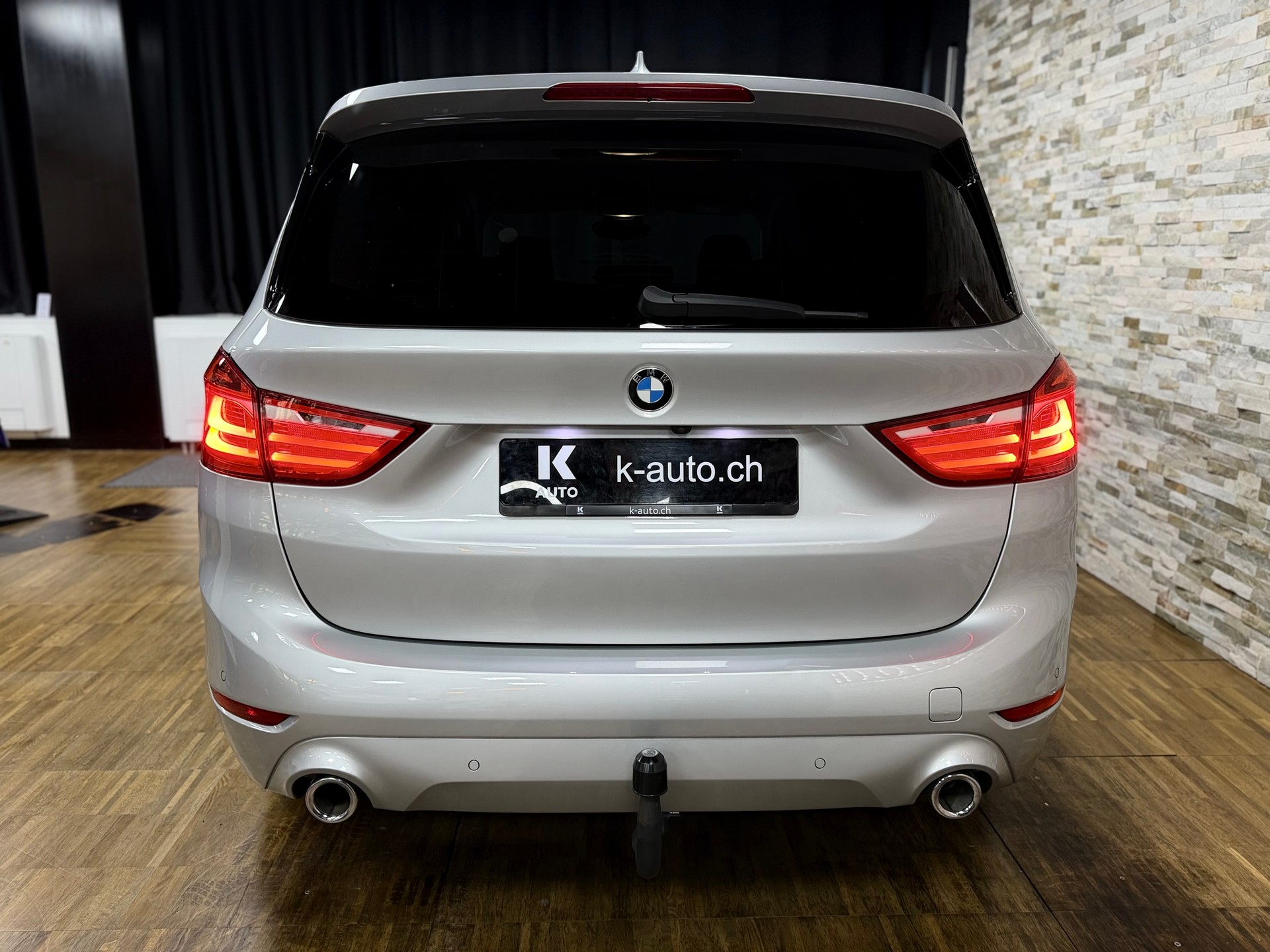BMW 220d xDrive Gran Tourer Steptronic Sport Line-image-2