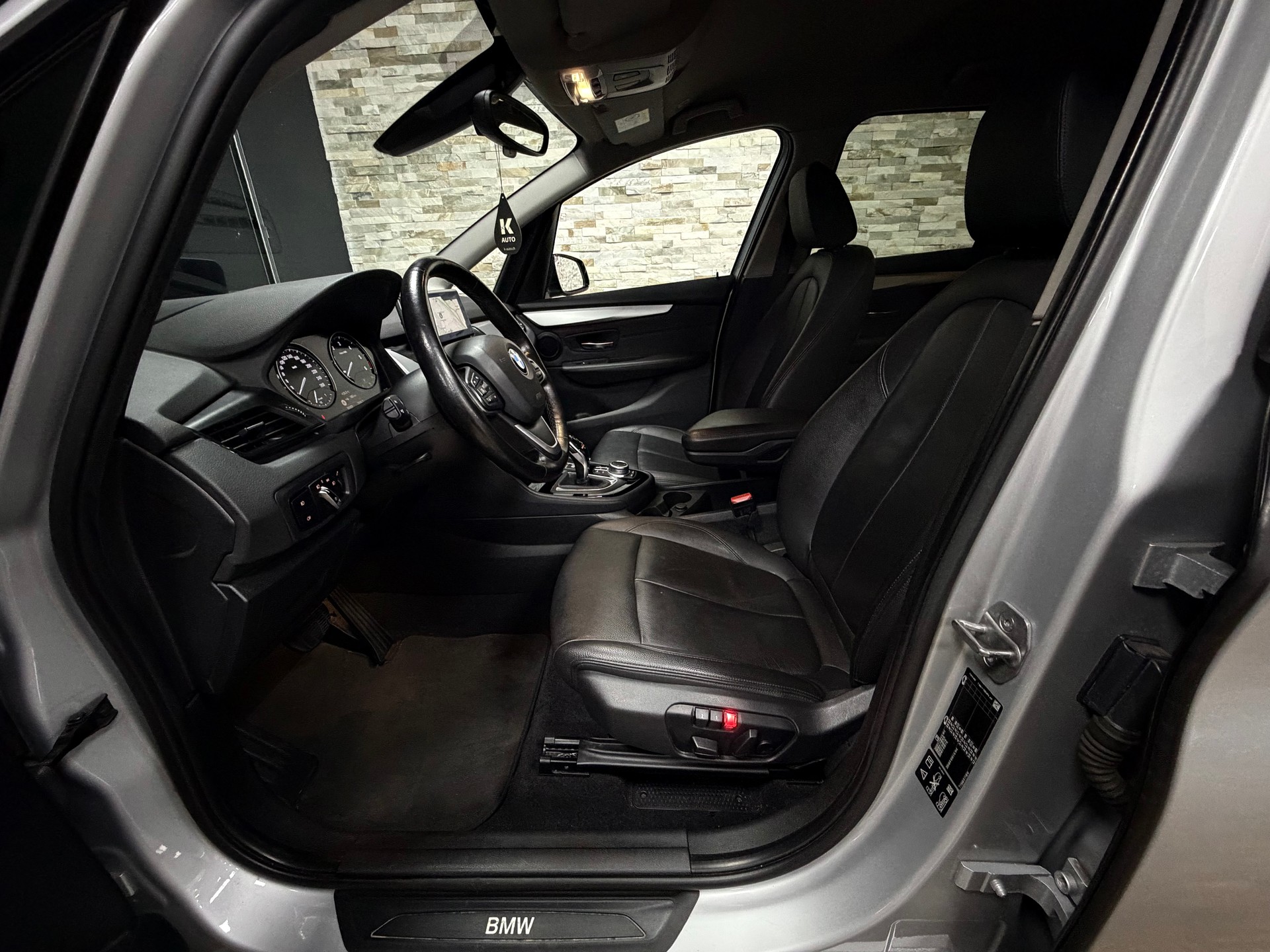 BMW 220d xDrive Gran Tourer Steptronic Sport Line-image-10