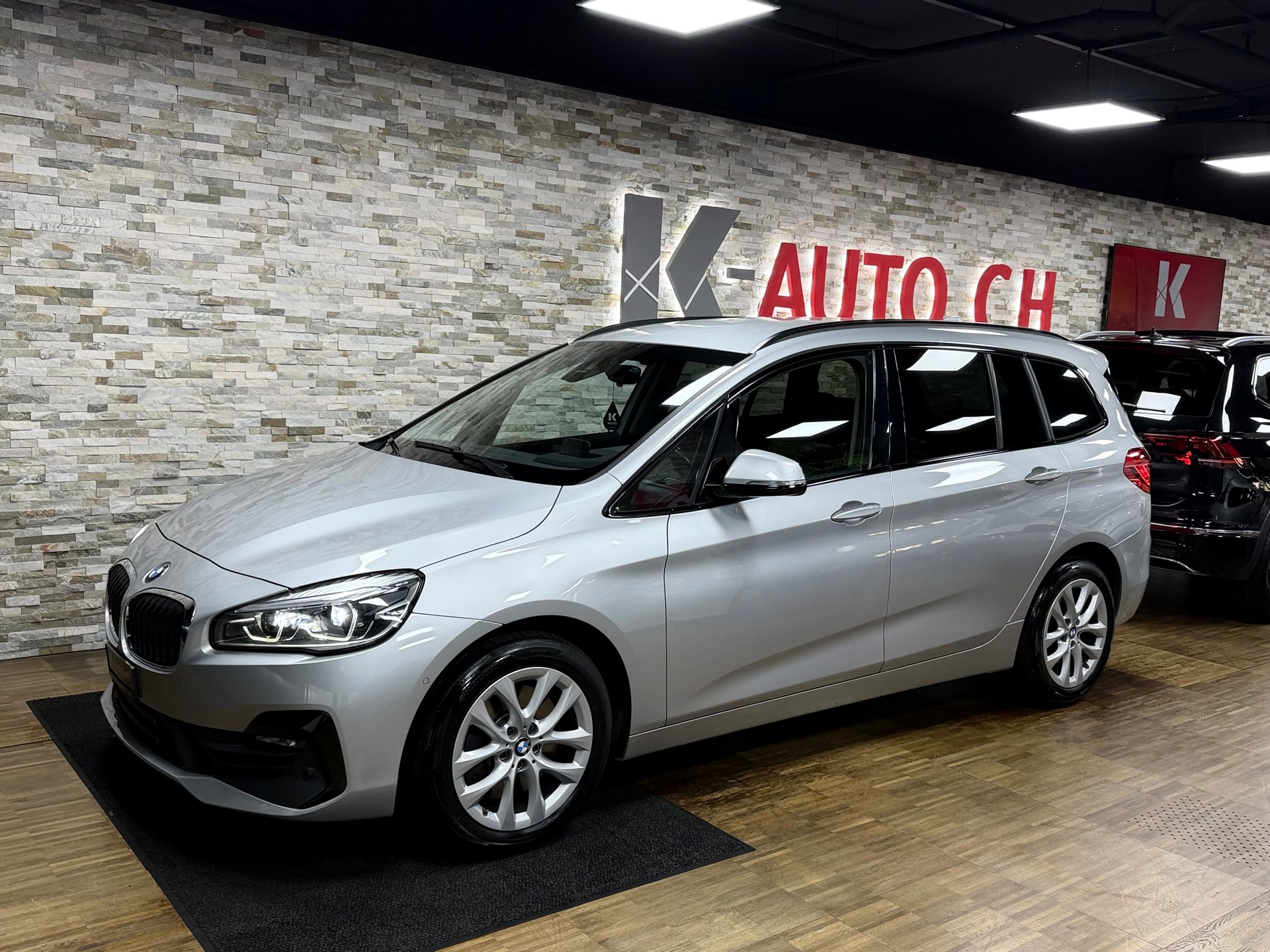 BMW 220d xDrive Gran Tourer Steptronic Sport Line-image-0