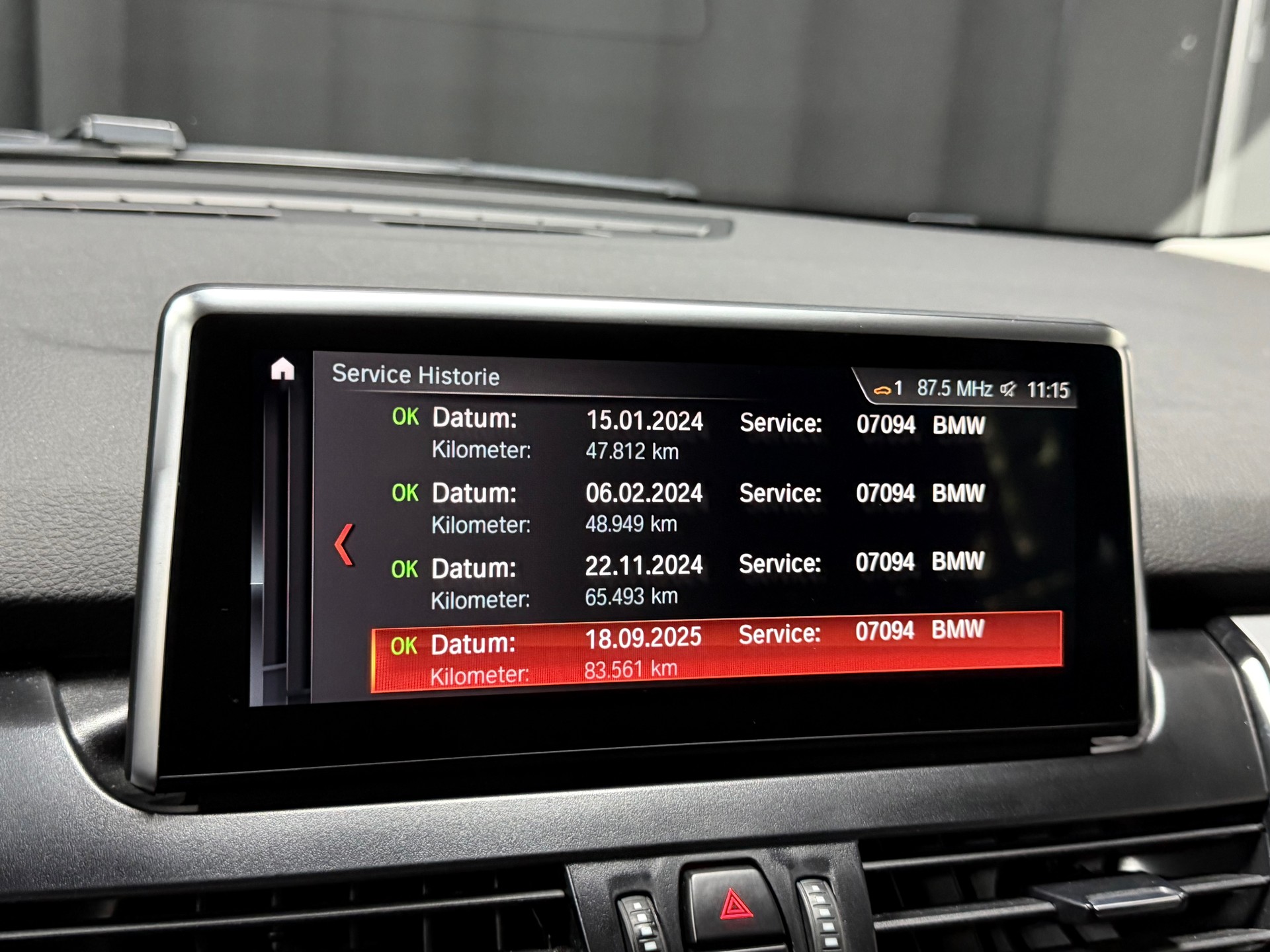BMW 220d xDrive Gran Tourer Steptronic Sport Line-image-21