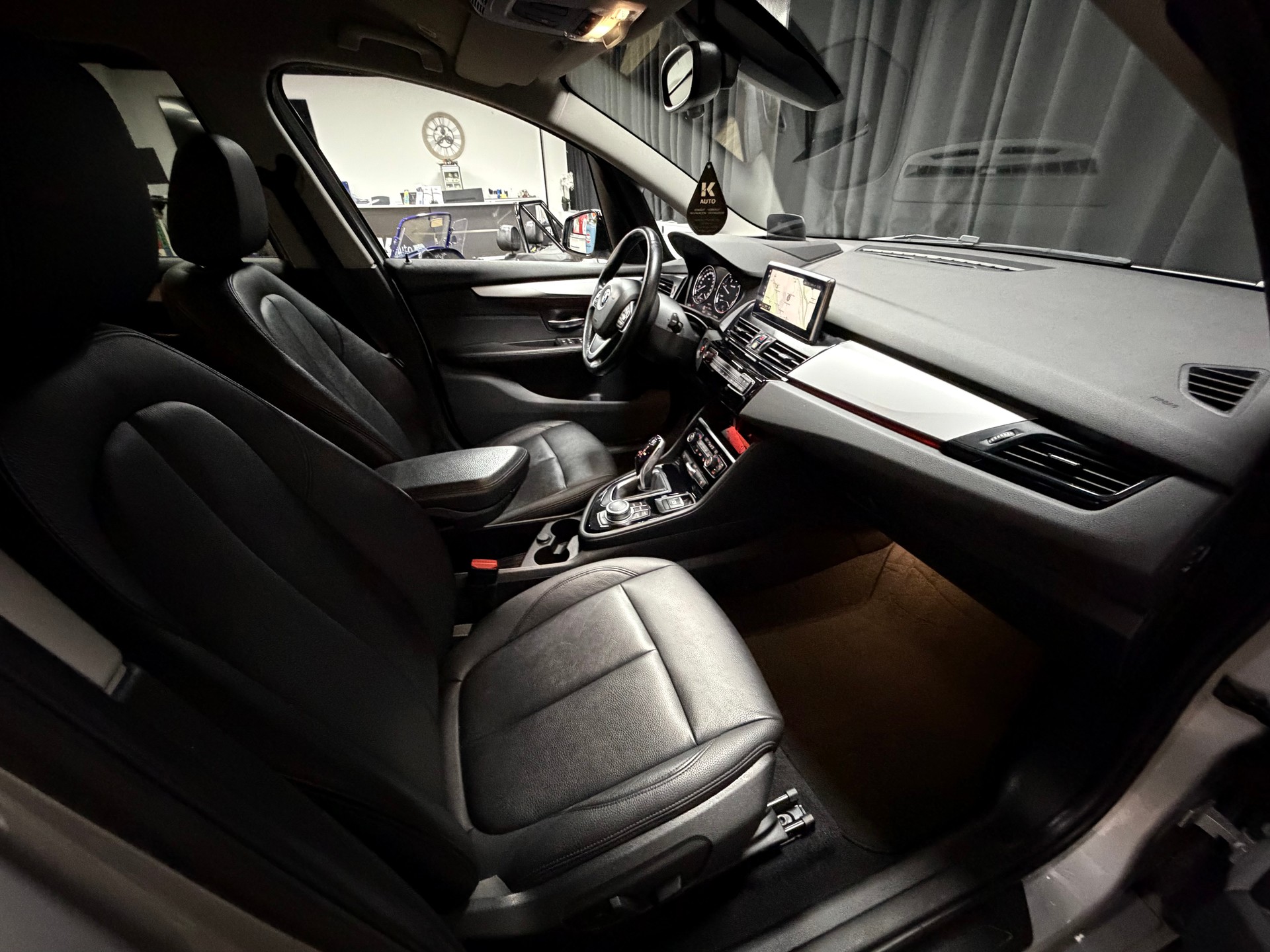 BMW 220d xDrive Gran Tourer Steptronic Sport Line-image-26